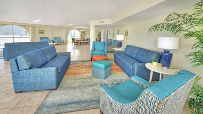 Living room in El Caribe Resort and Conference Center