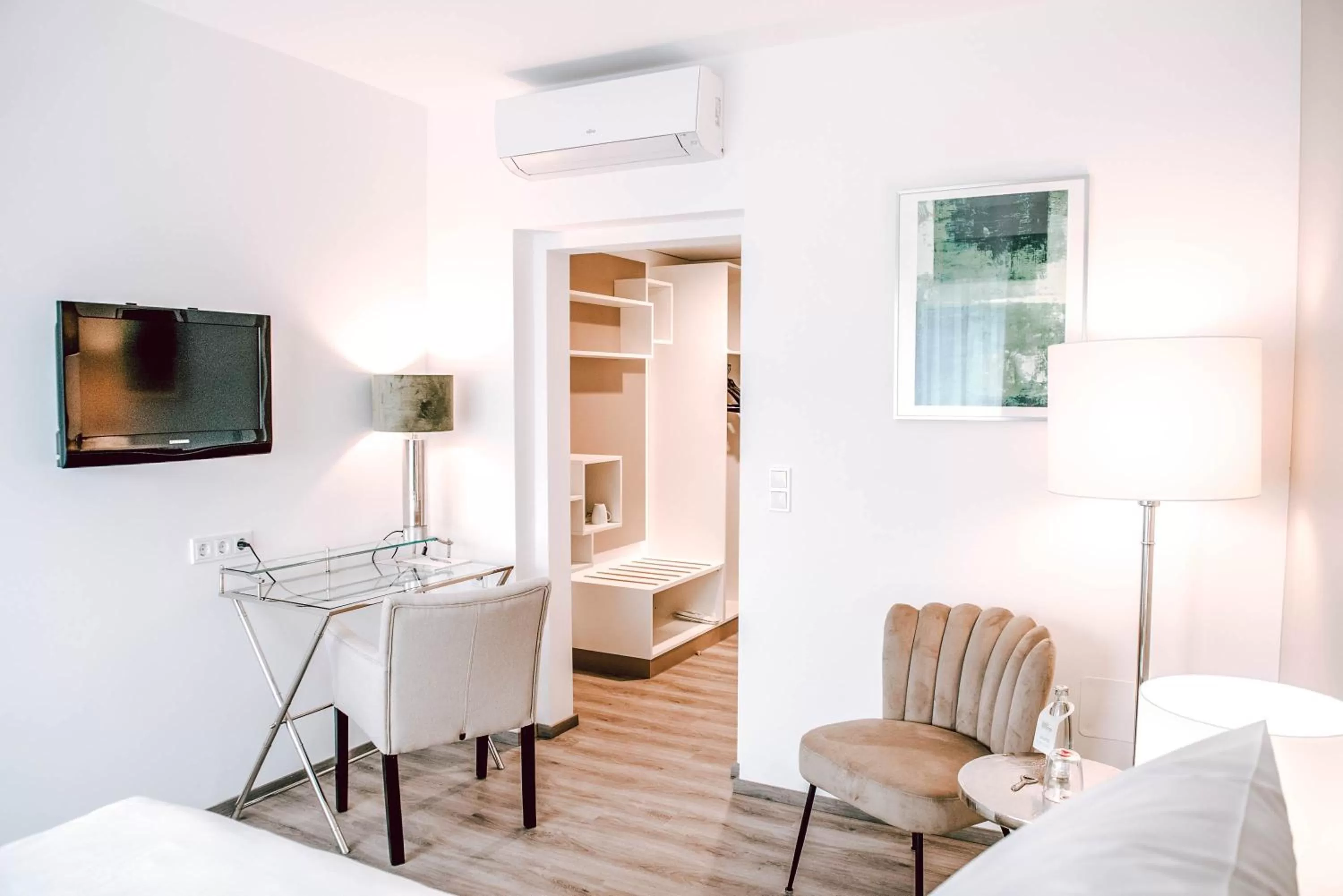 Staff in Concorde Business Boutique Hotel