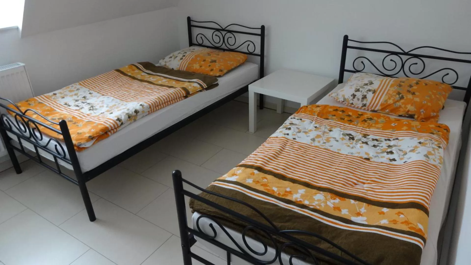 Photo of the whole room, Bed in Private Room with Breakfast