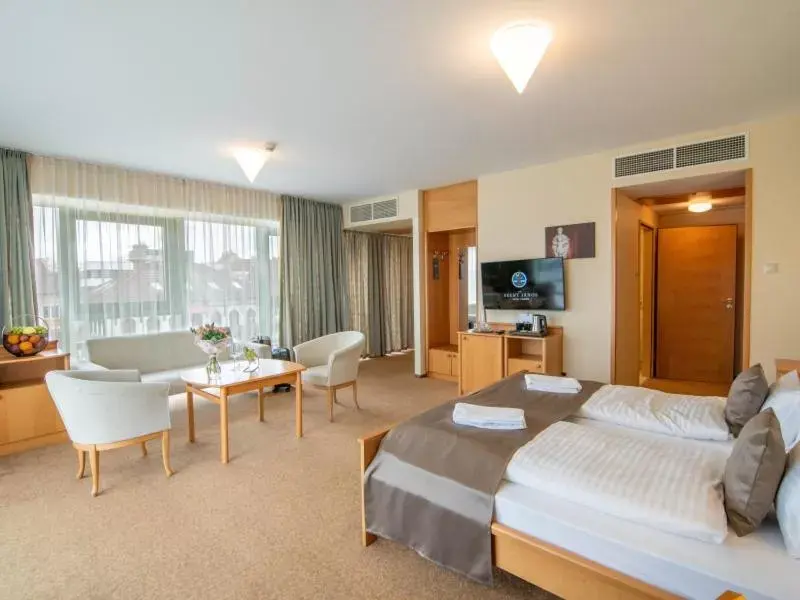 Deluxe Twin Room - single occupancy in Szent János Hotel Deluxe Twin Room - single occupancy in Szent János Hotel