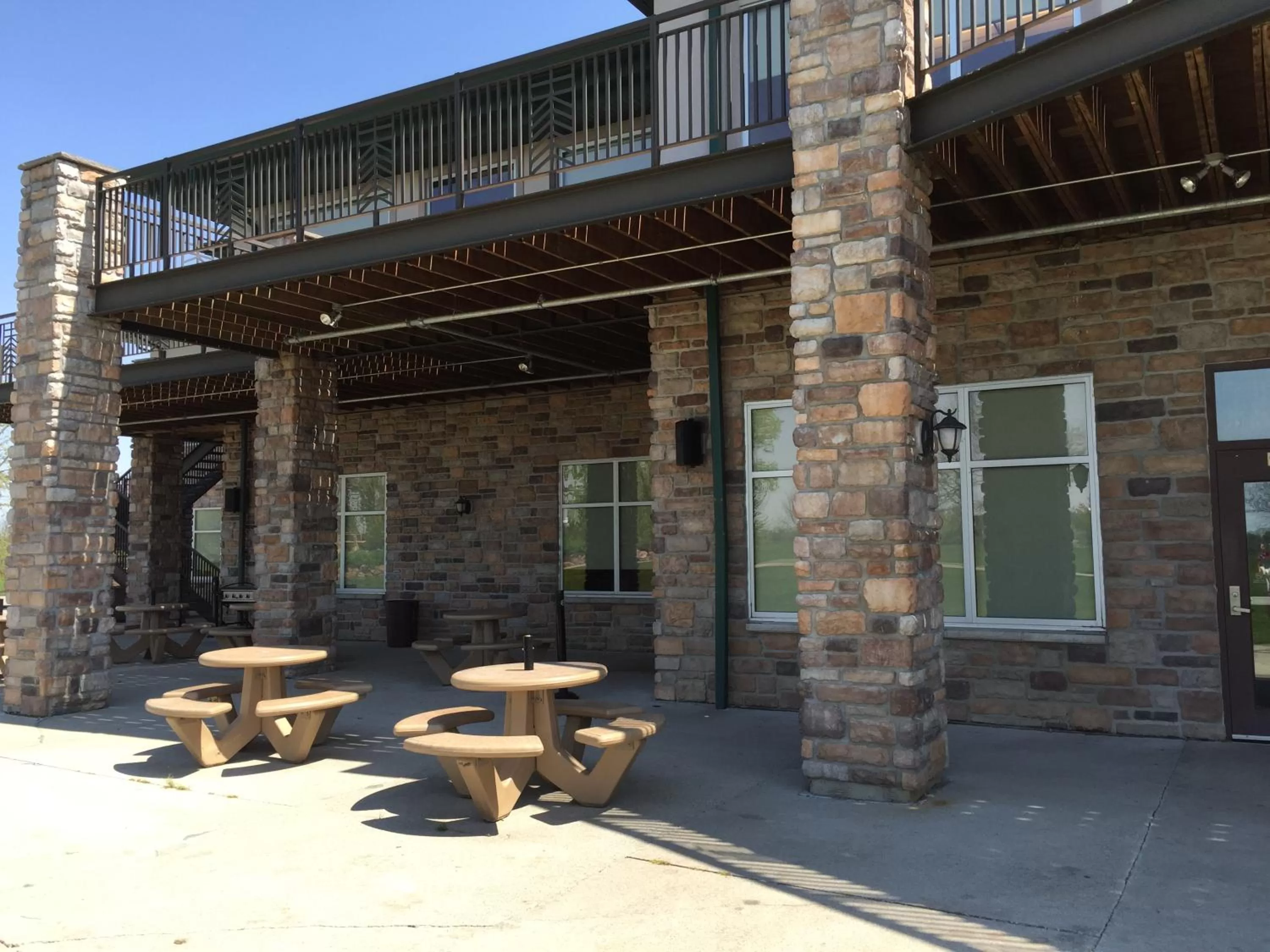 Restaurant/places to eat in Cobblestone Inn & Suites - Denison | Majestic Hills