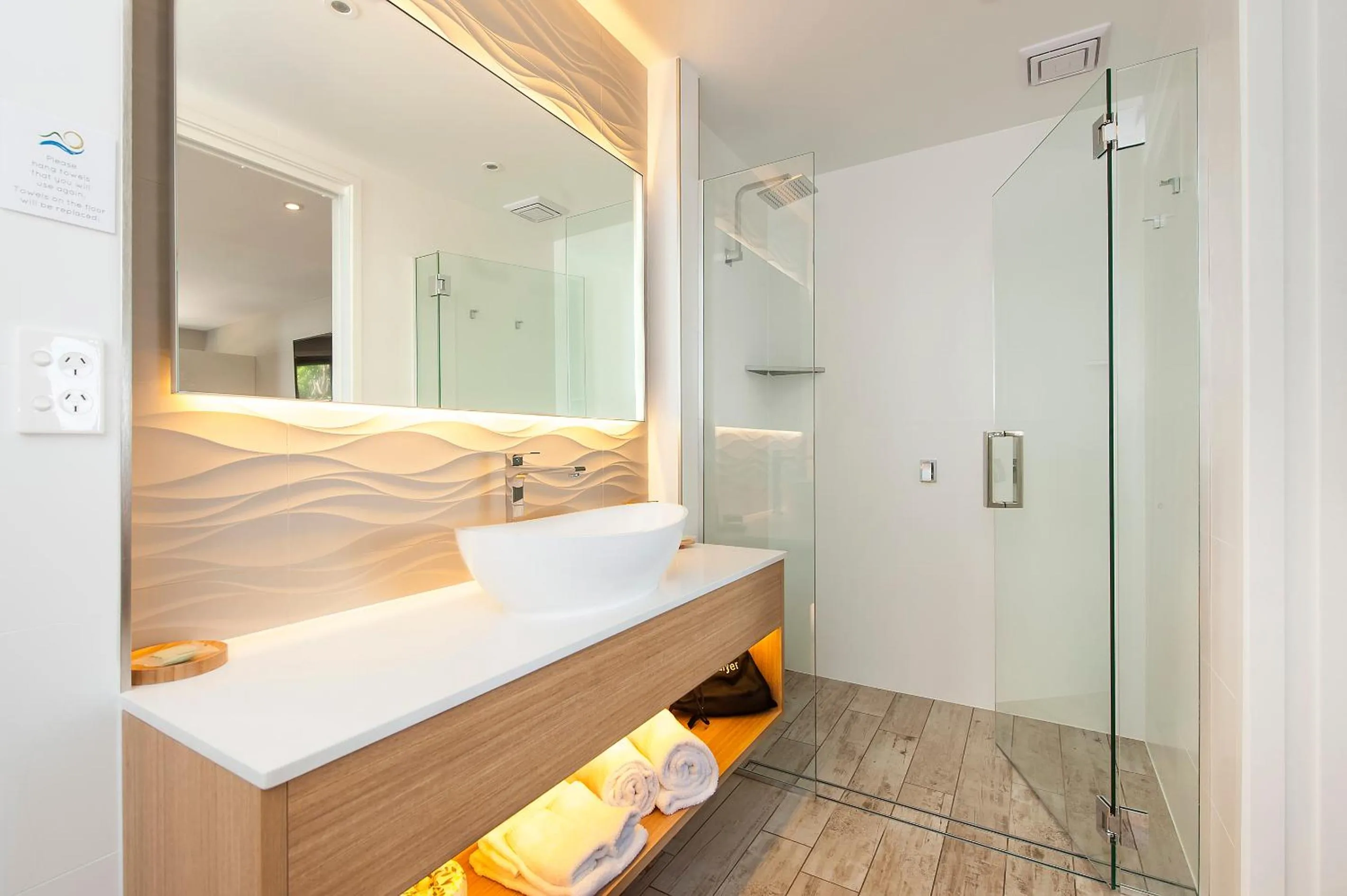 Shower in Allure On Ocean Motel - Mollymook Beach