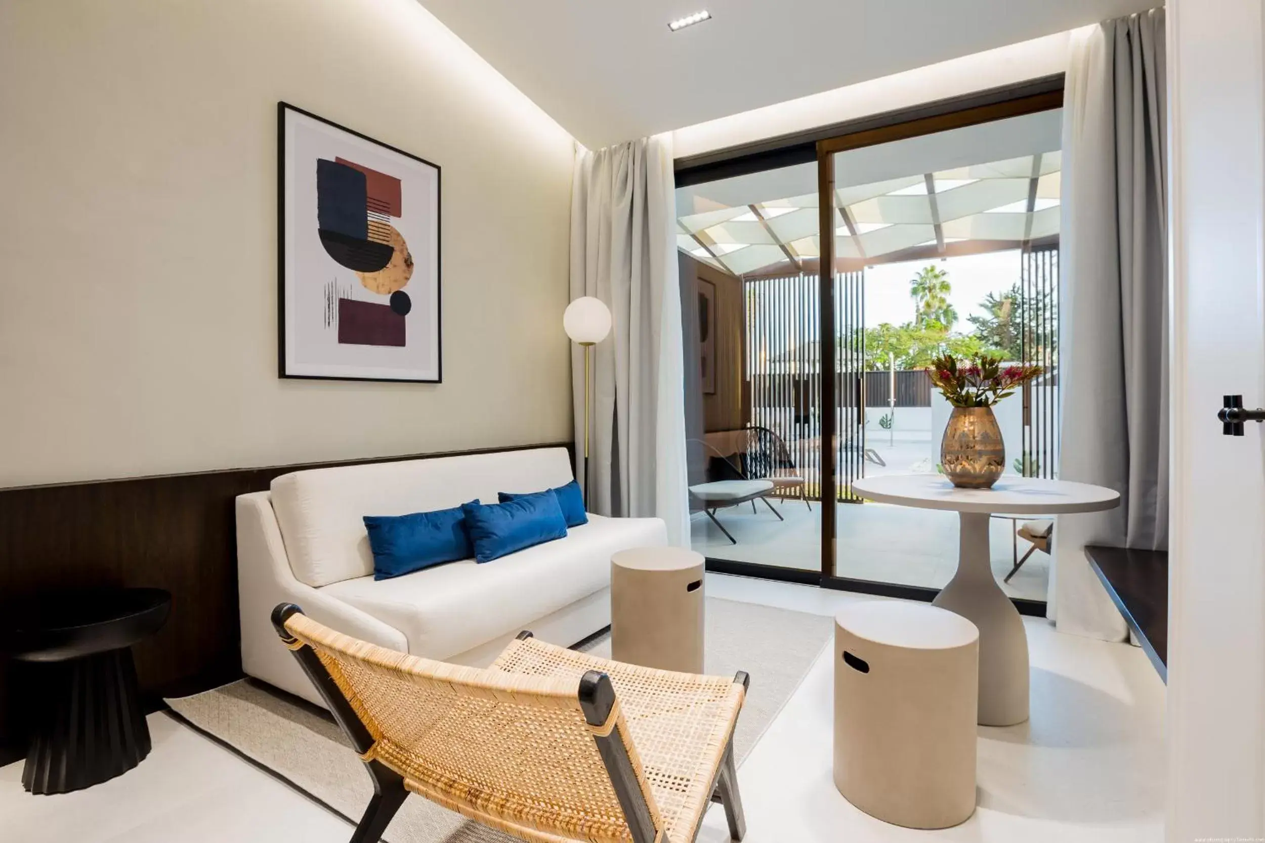 Queen Room - Disability Access in Fahana - Gay Men Only Queen Room - Disability Access in Fahana - Gay Men Only