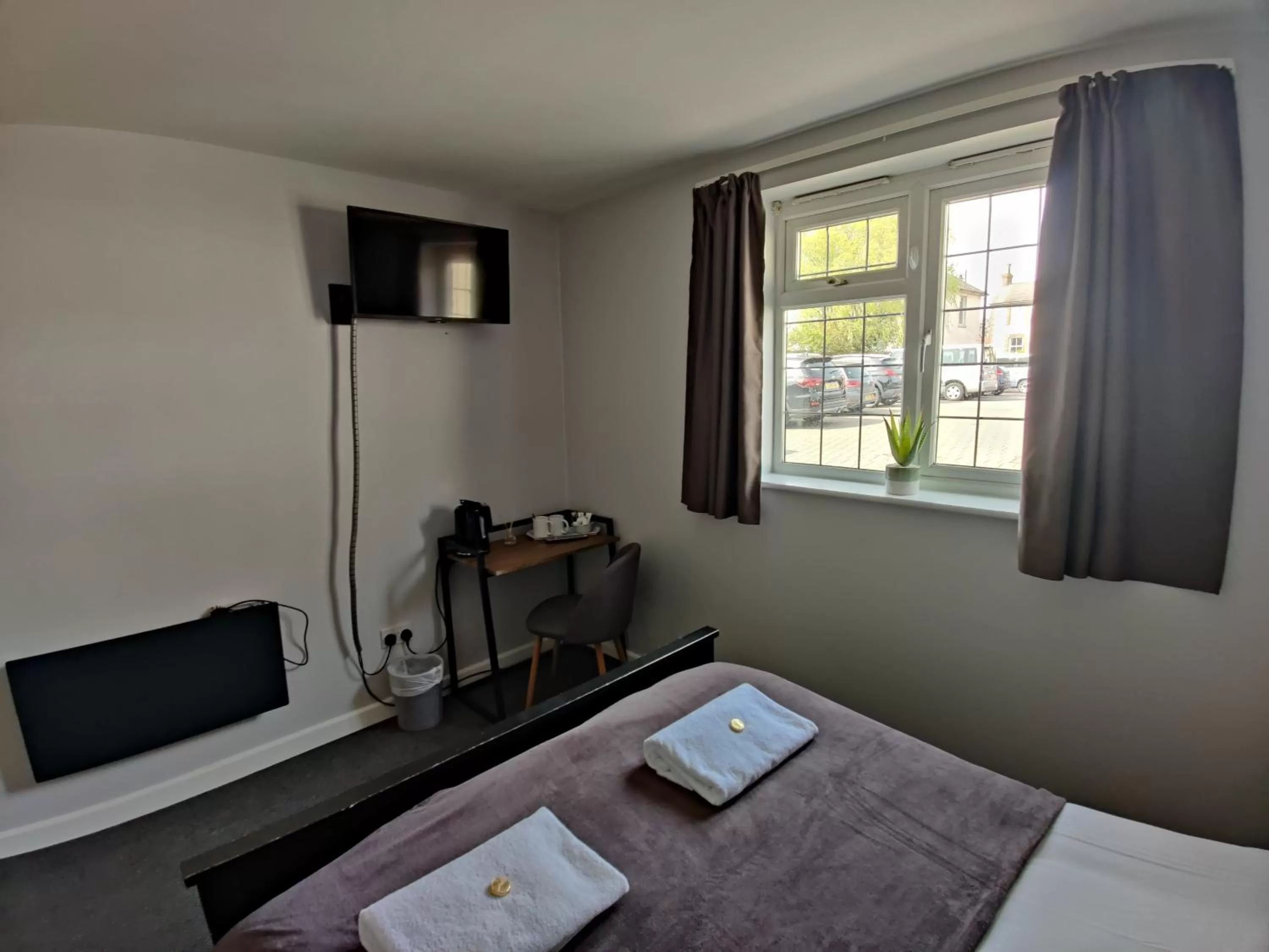 TV and multimedia, Bed in Woolpack Inn