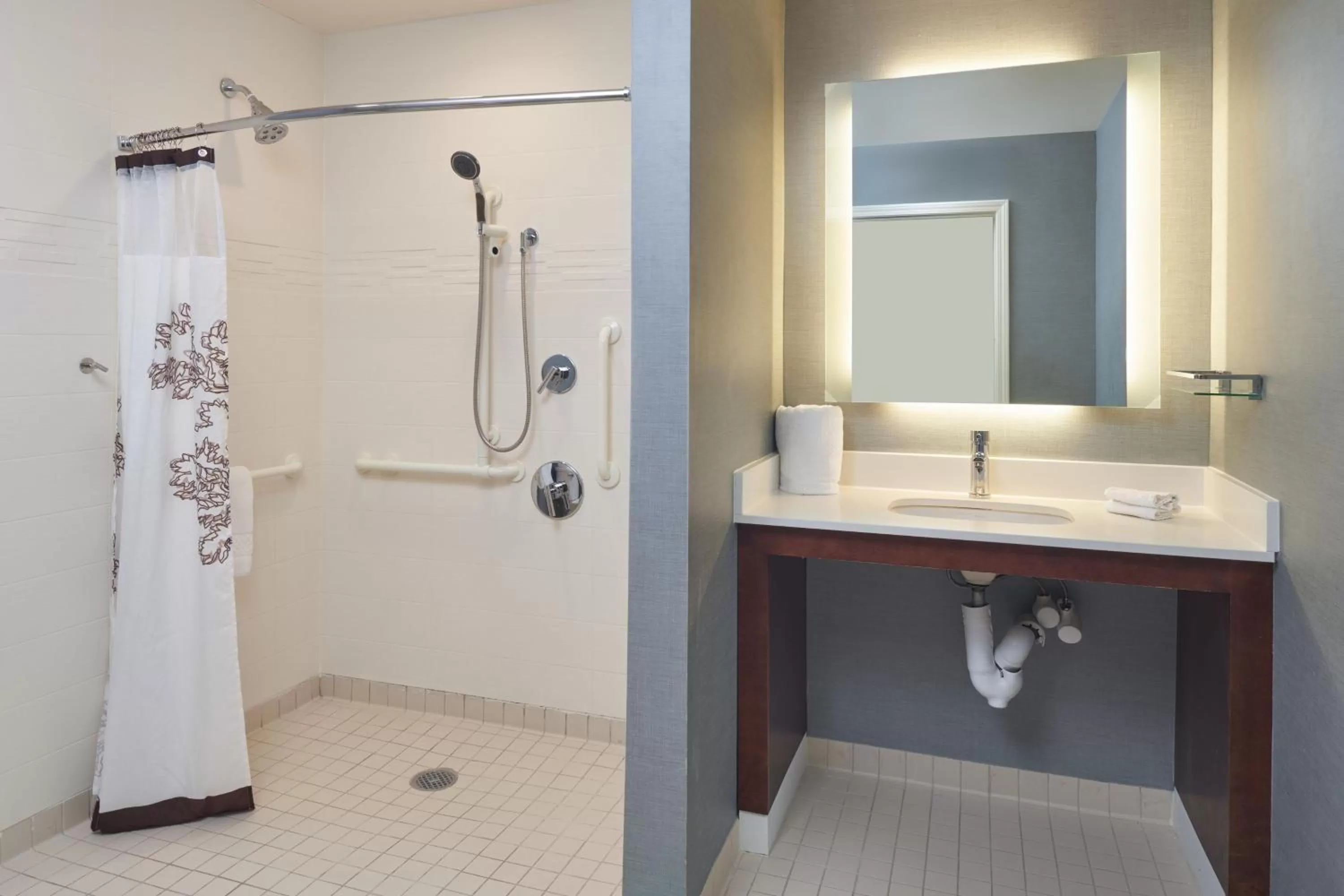 Bathroom in Residence Inn by Marriott Philadelphia Airport