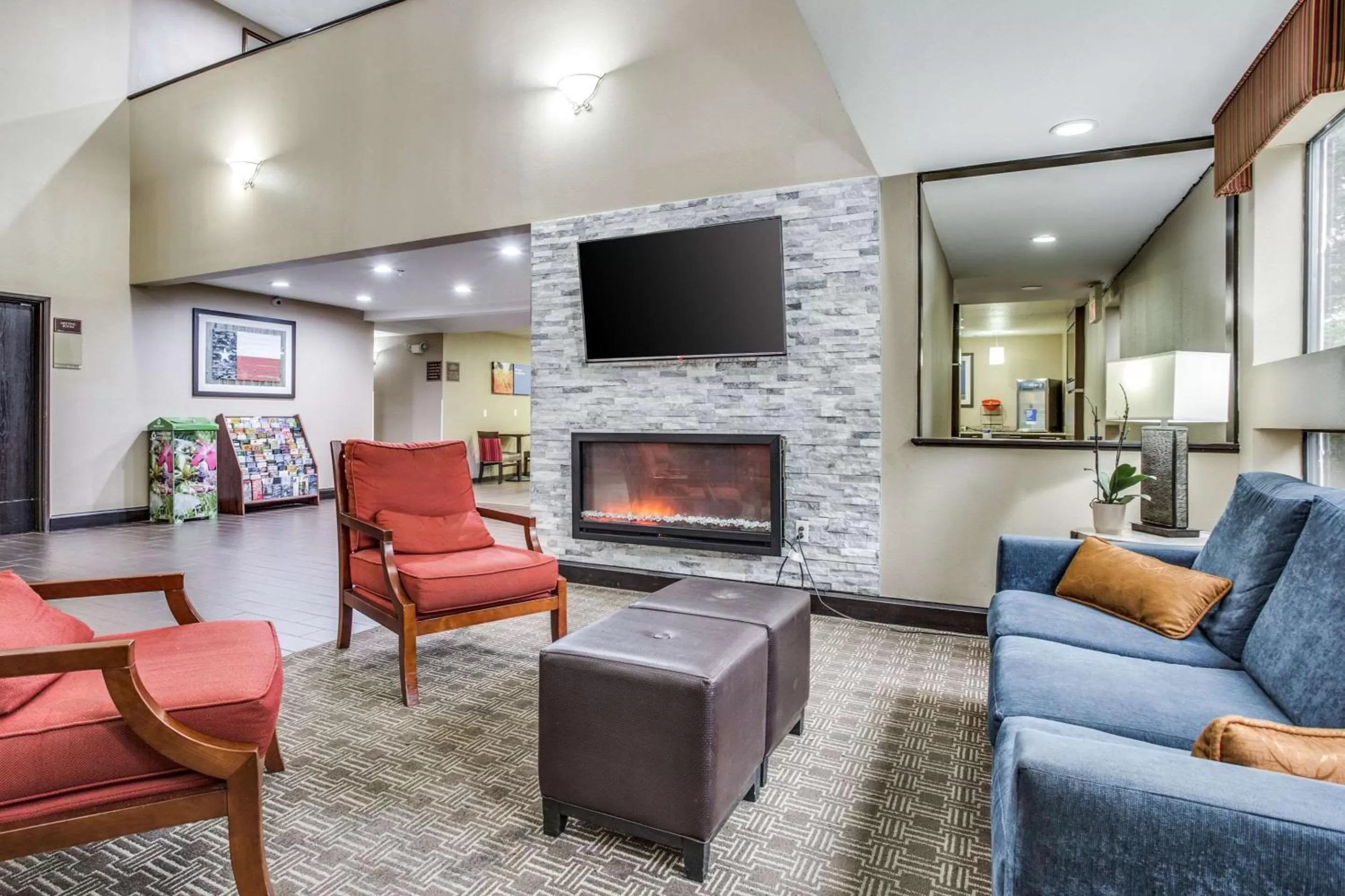 Lobby or reception in Comfort Inn & Suites Love Field-Dallas Market Center