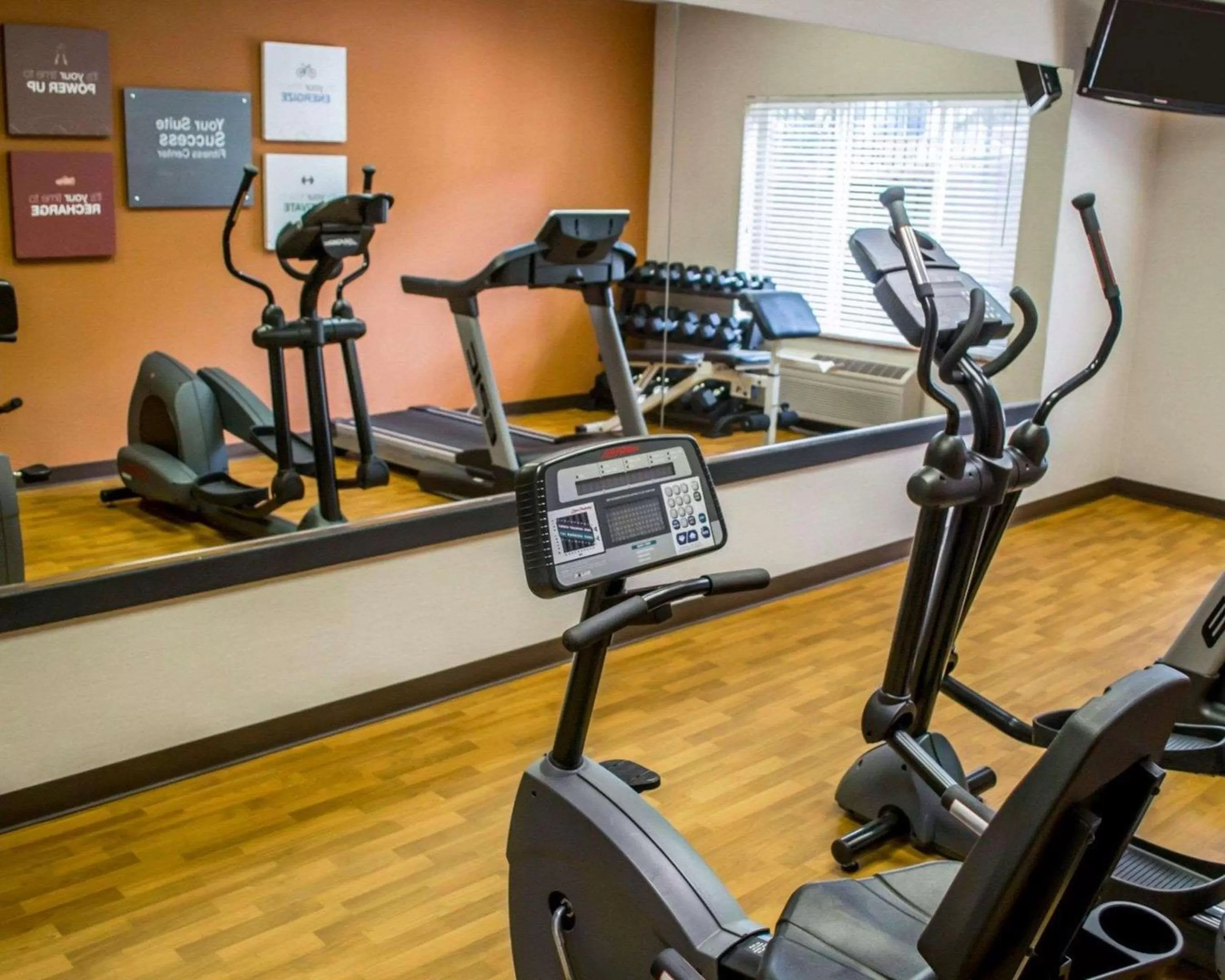 Fitness centre/facilities in Comfort Suites Portland Southwest