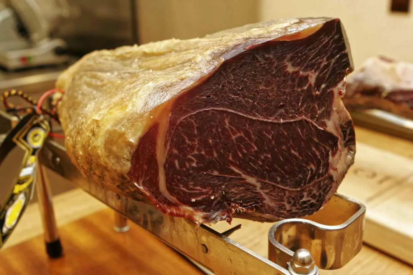 Restaurant/places to eat in Meg-Lozenetz Hotel