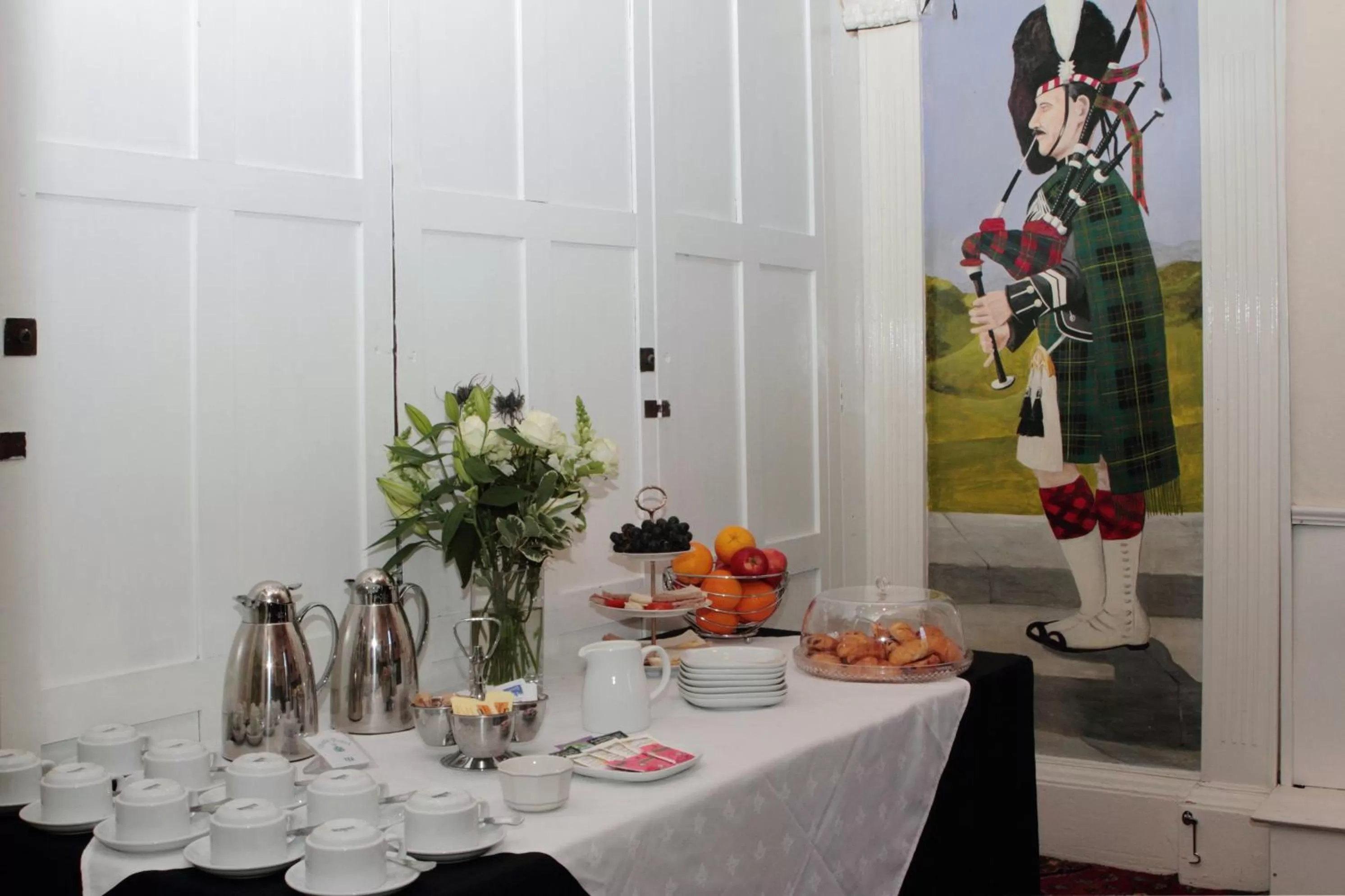 Food and drinks in Thistle Hotel