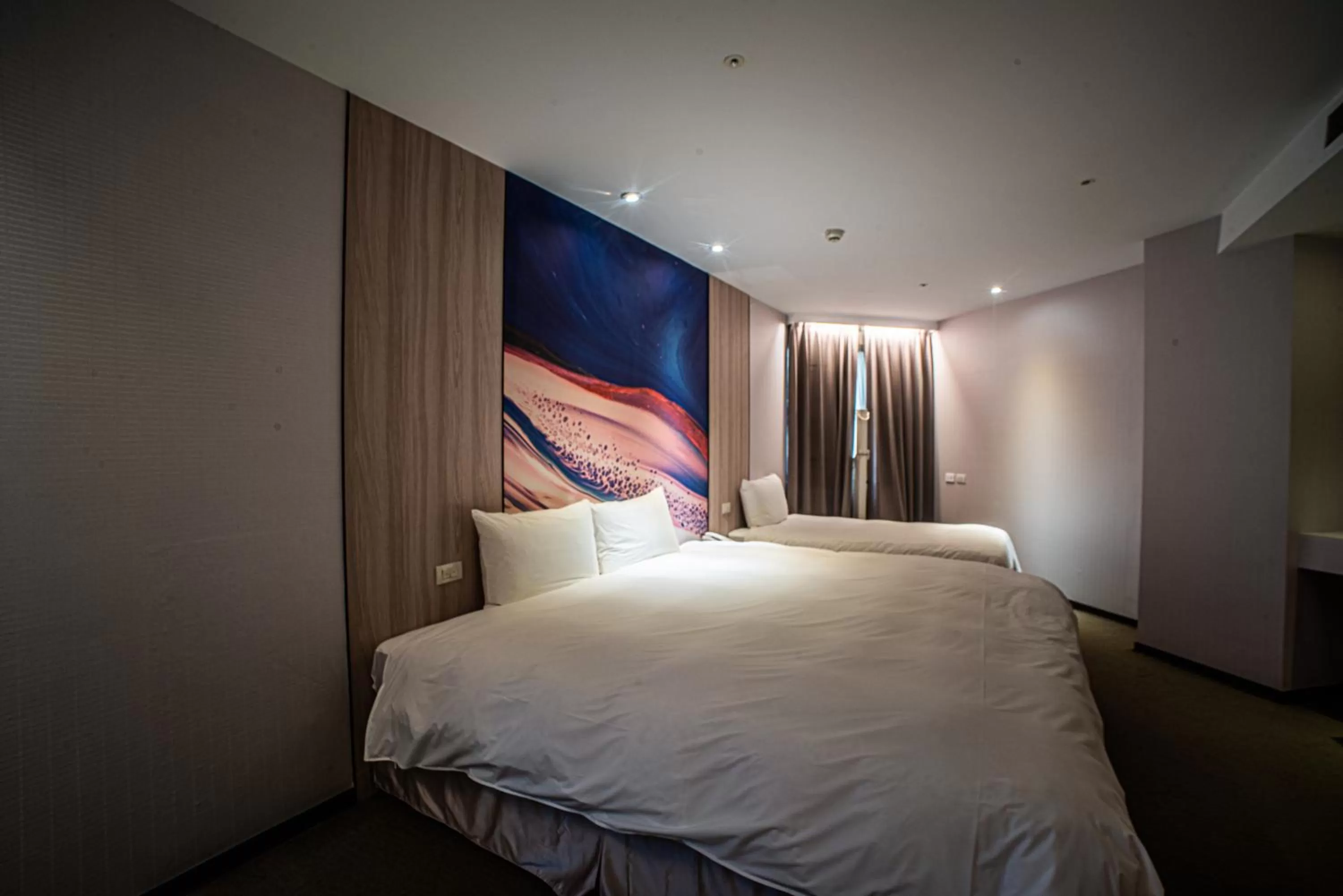 Bed in Artinn藝築文旅-台北站前館