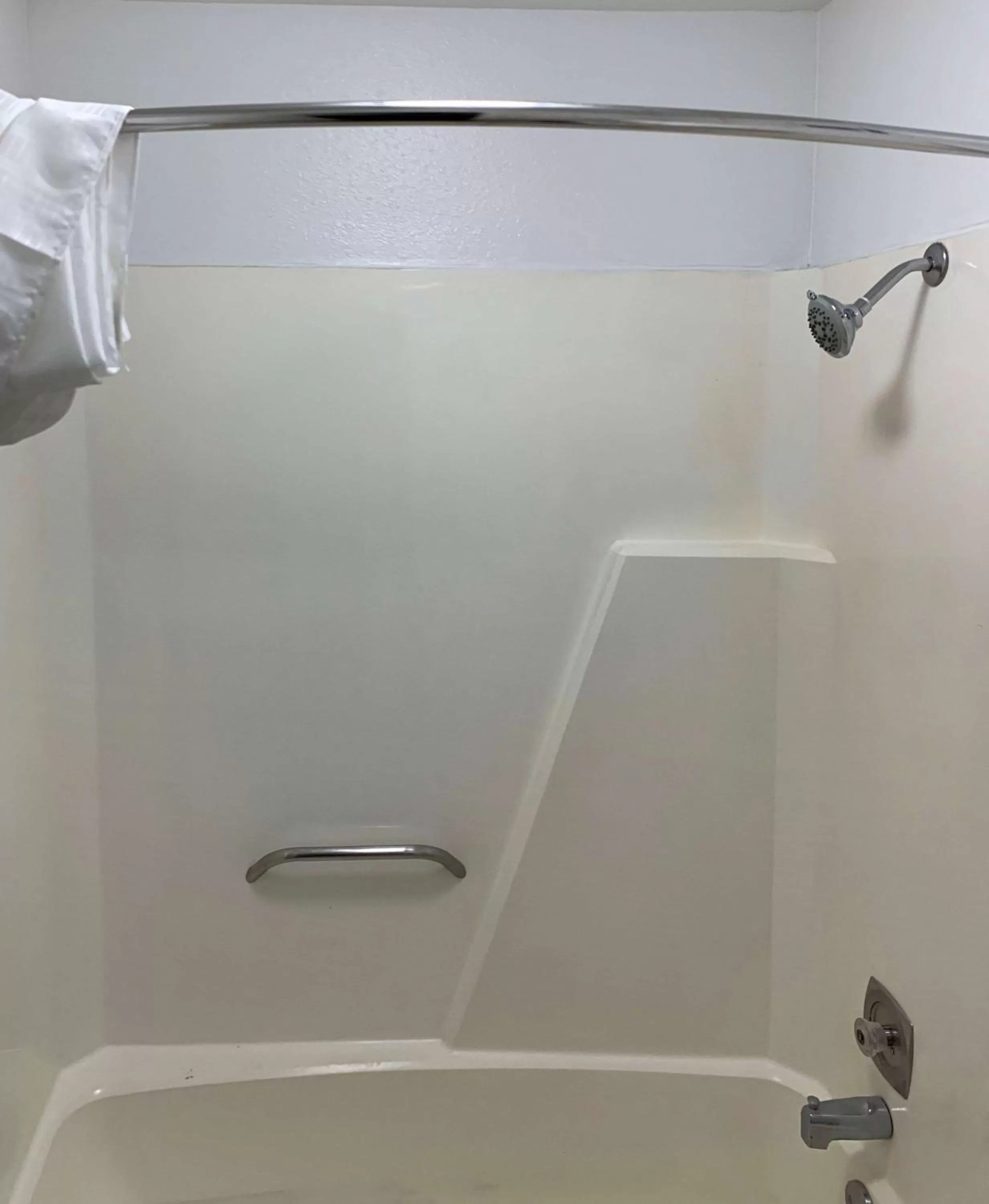 Bedroom in Rodeway Inn Augusta North Washington Road