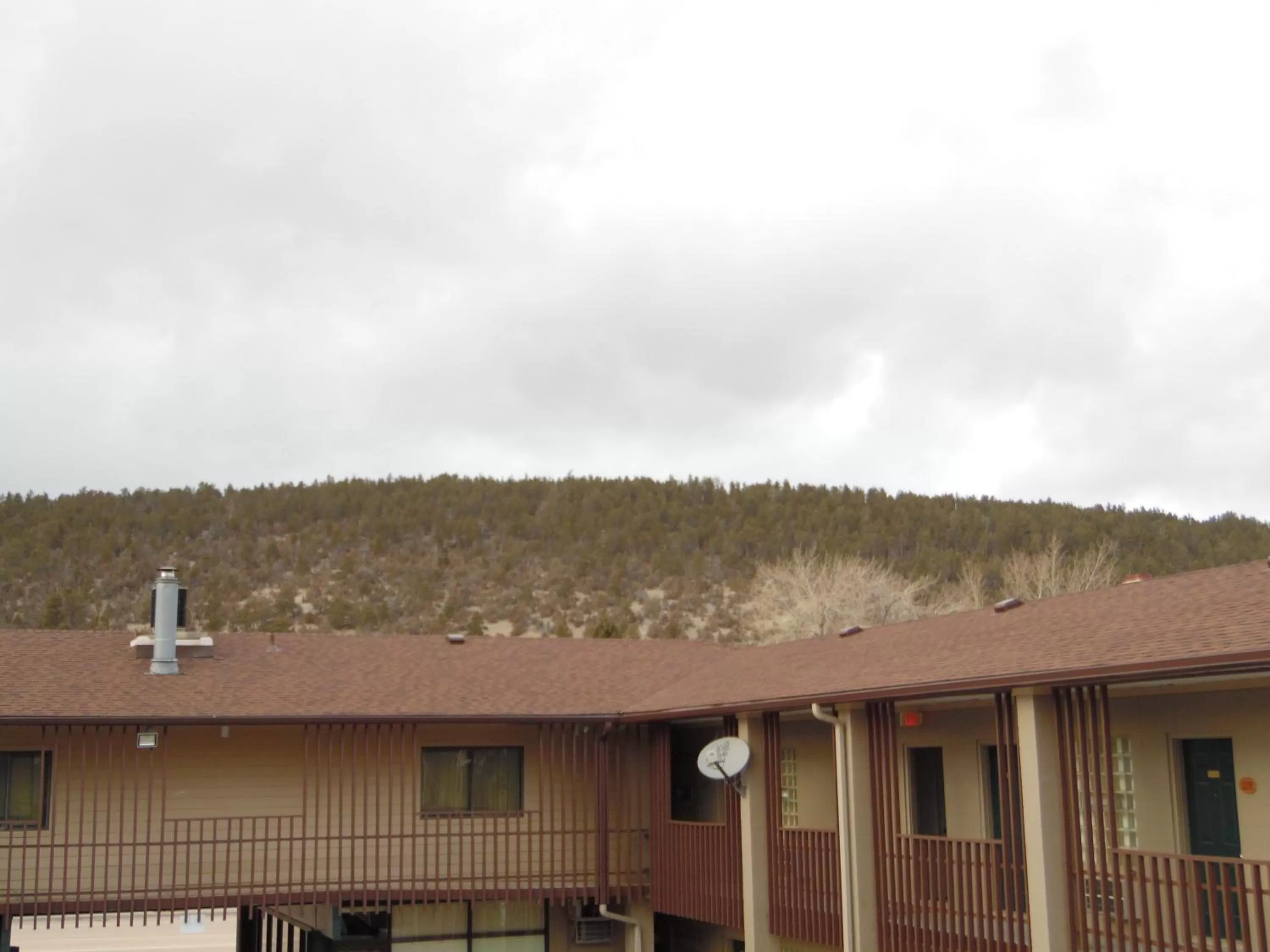 Mountain view in Bear Lodge Motel