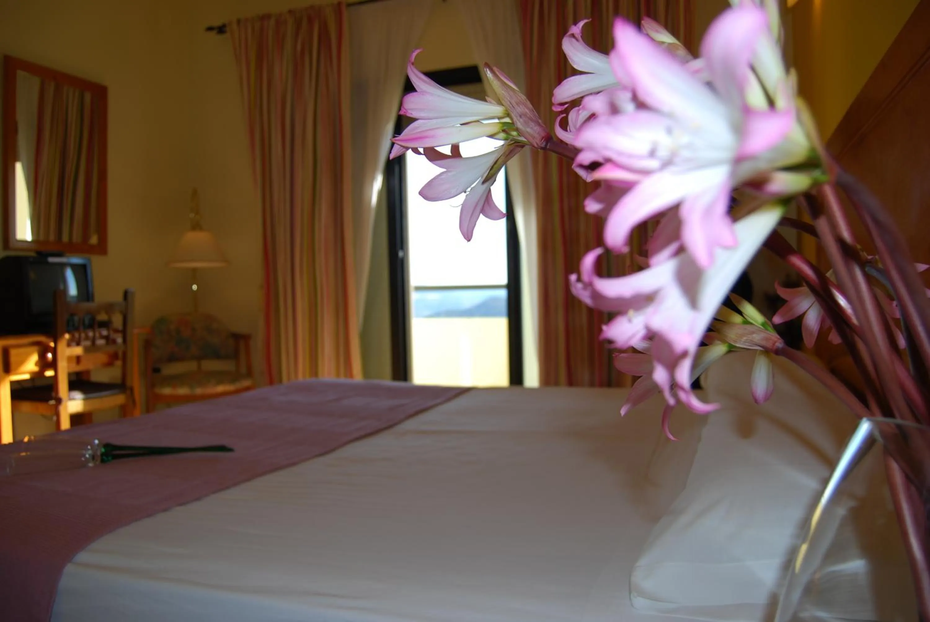 Bedroom in Hotel Los Templarios