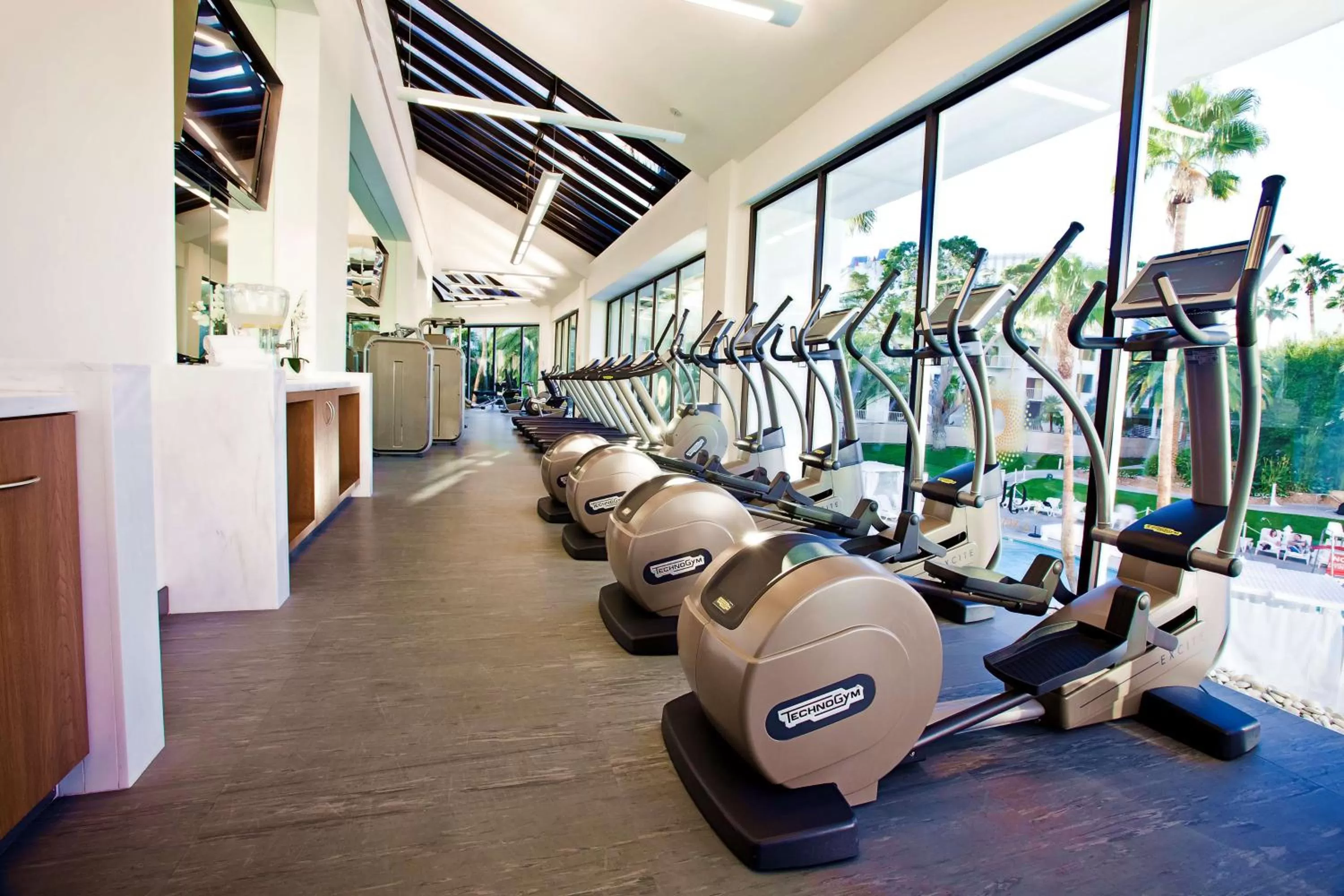 Spa and wellness centre/facilities, Fitness Center/Facilities in Tropicana Las Vegas a DoubleTree by Hilton Resort & Casino - Free Parking