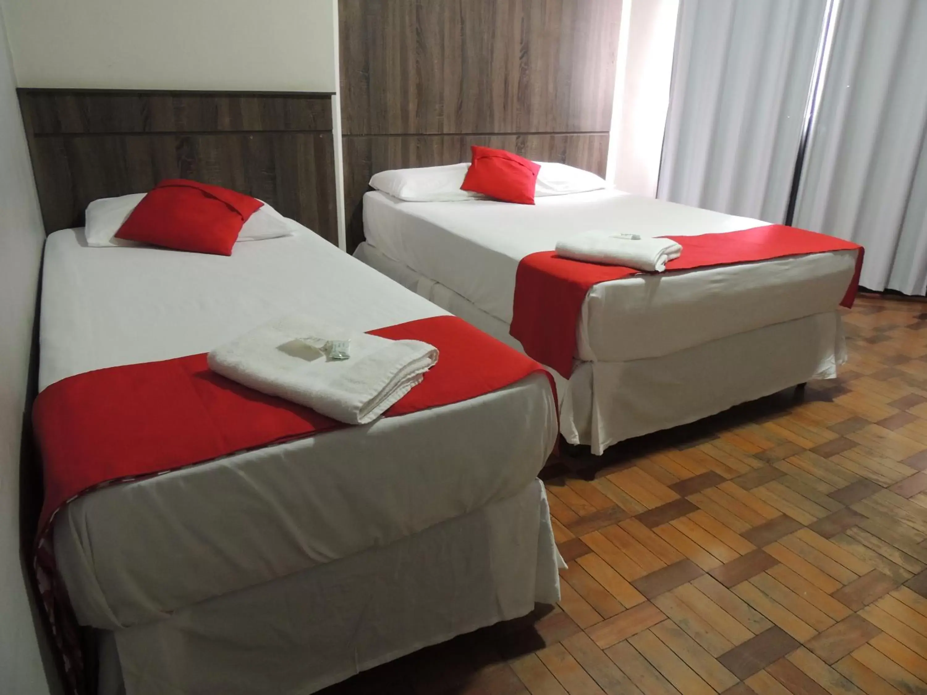 Standard Triple Room - single occupancy in Hotel Gontijo Belo Horizonte - Próximo a Rodoviária e Praça Sete Standard Triple Room - single occupancy in Hotel Gontijo Belo Horizonte - Próximo a Rodoviária e Praça Sete