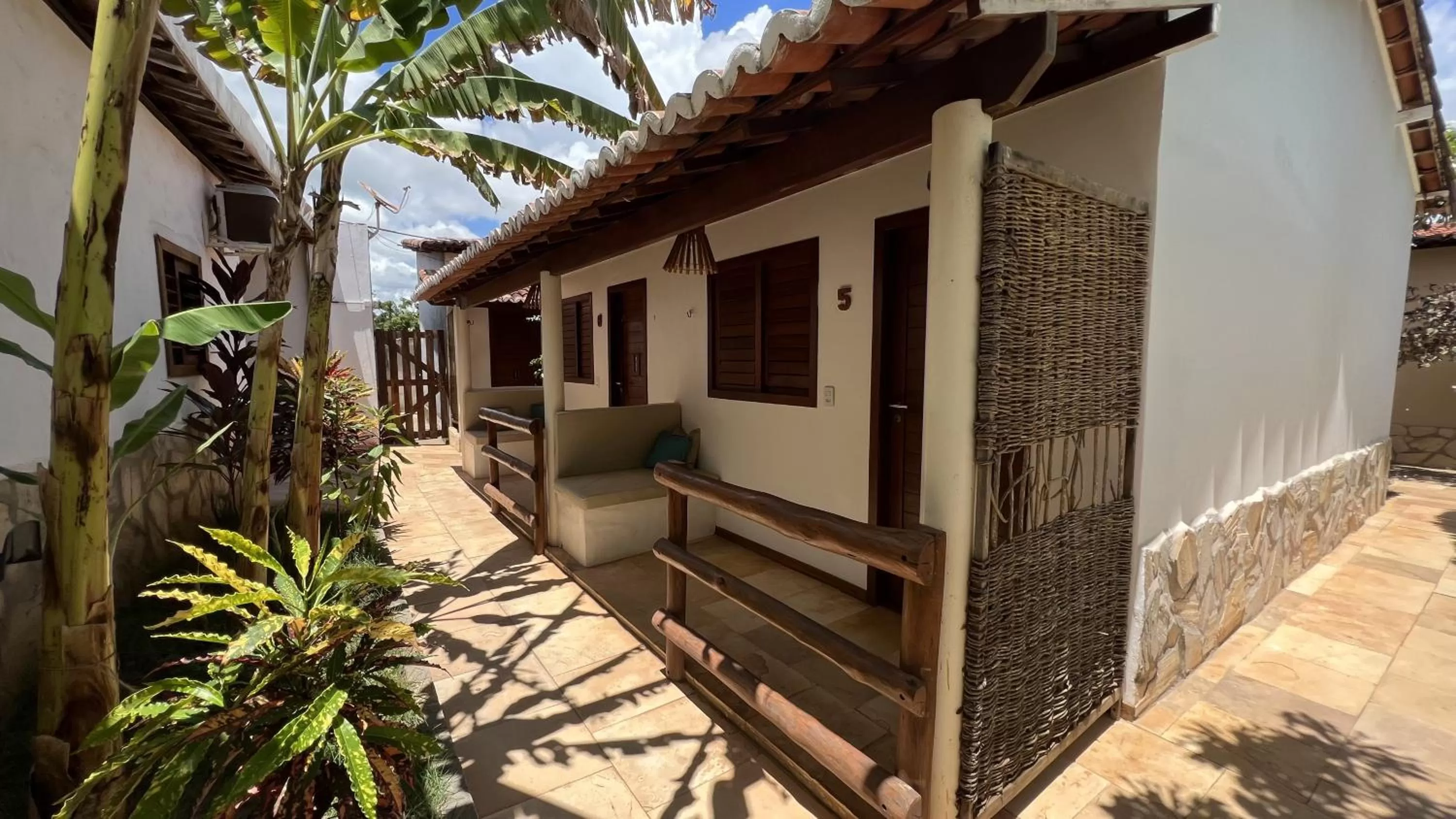 Property building in Aki Pousada