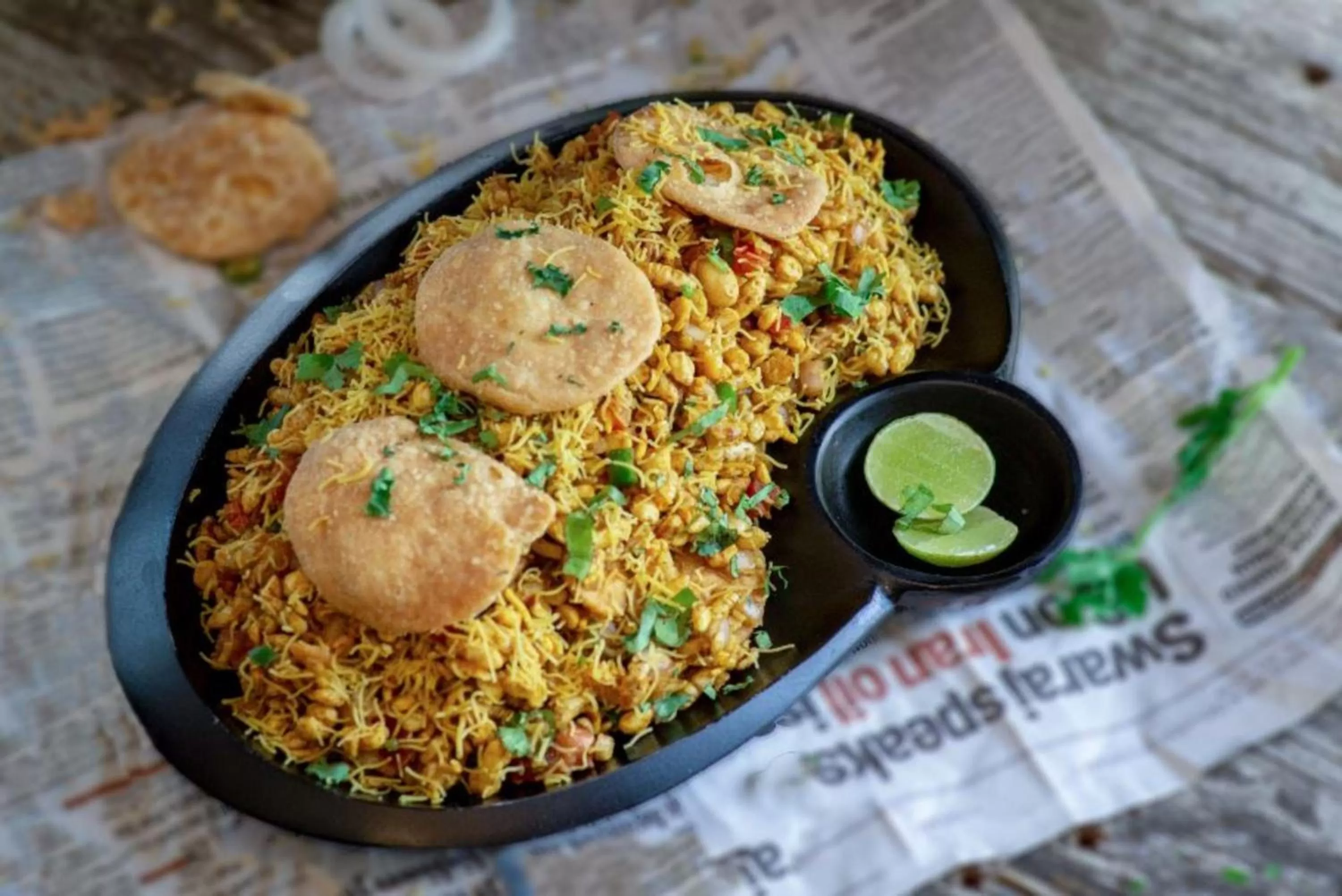 Restaurant/places to eat in Holiday Inn Express Ahmedabad Prahlad Nagar by IHG