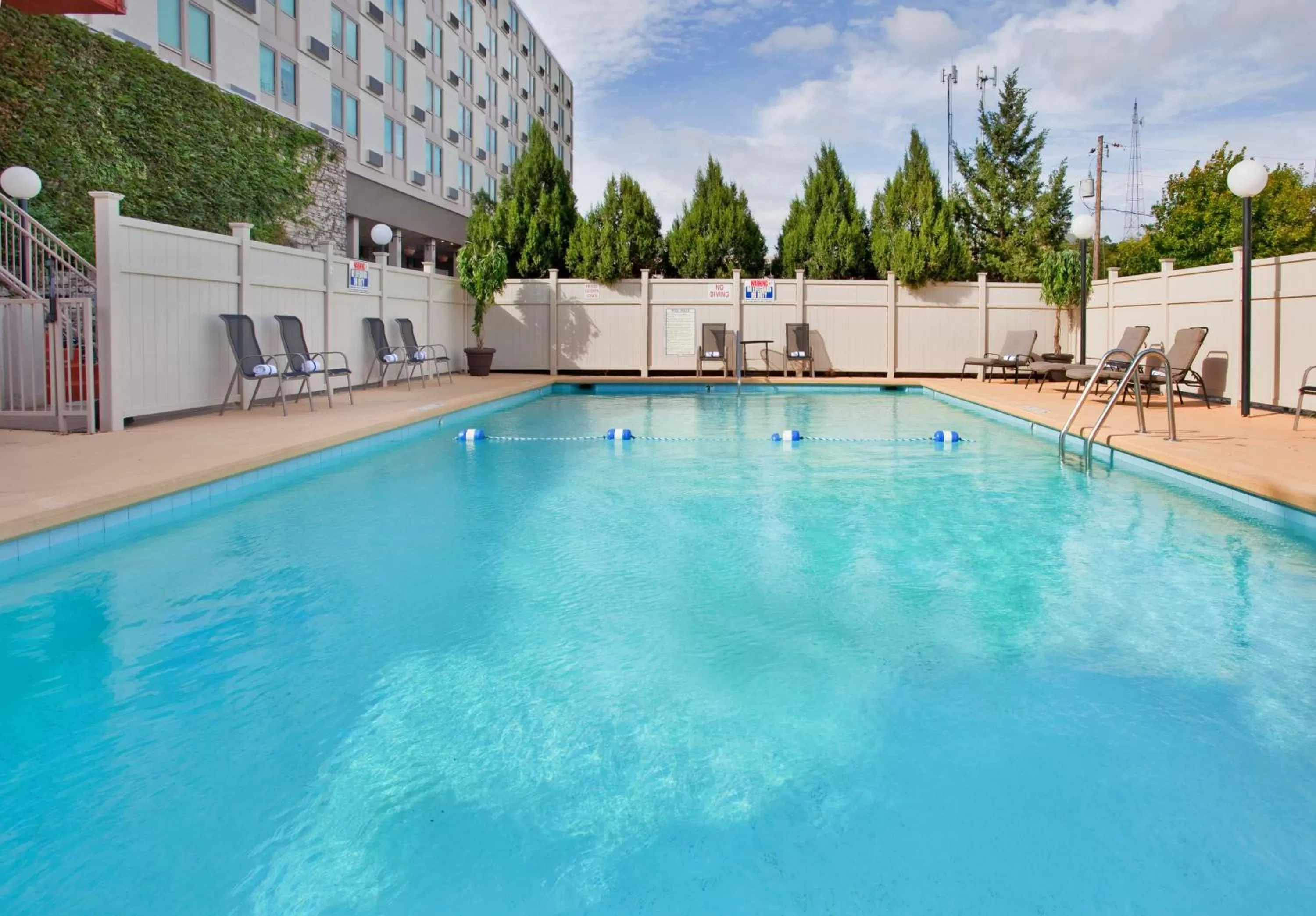 Swimming pool in Holiday Inn At the Campus by IHG