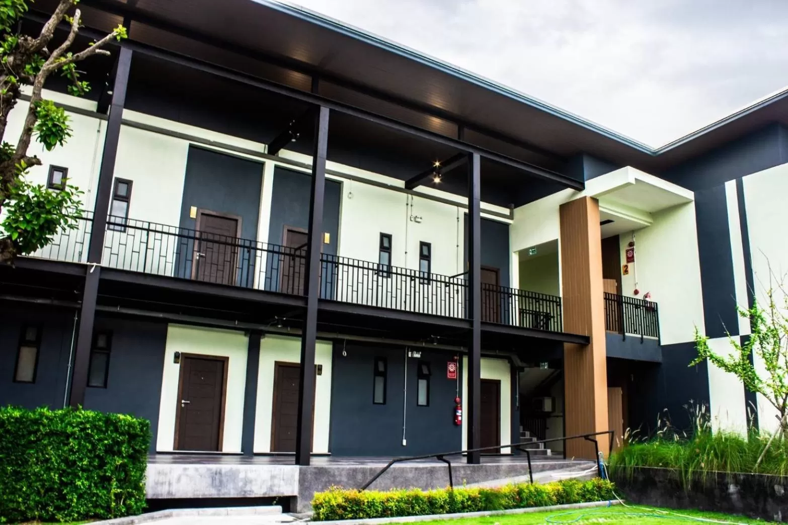 Property building in De Vine House