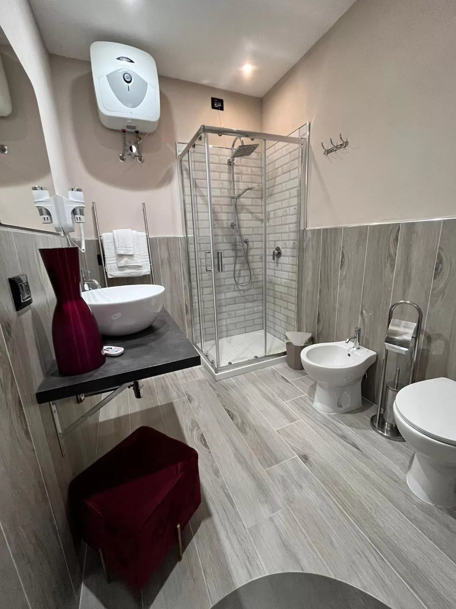 Bathroom in CB Rooms