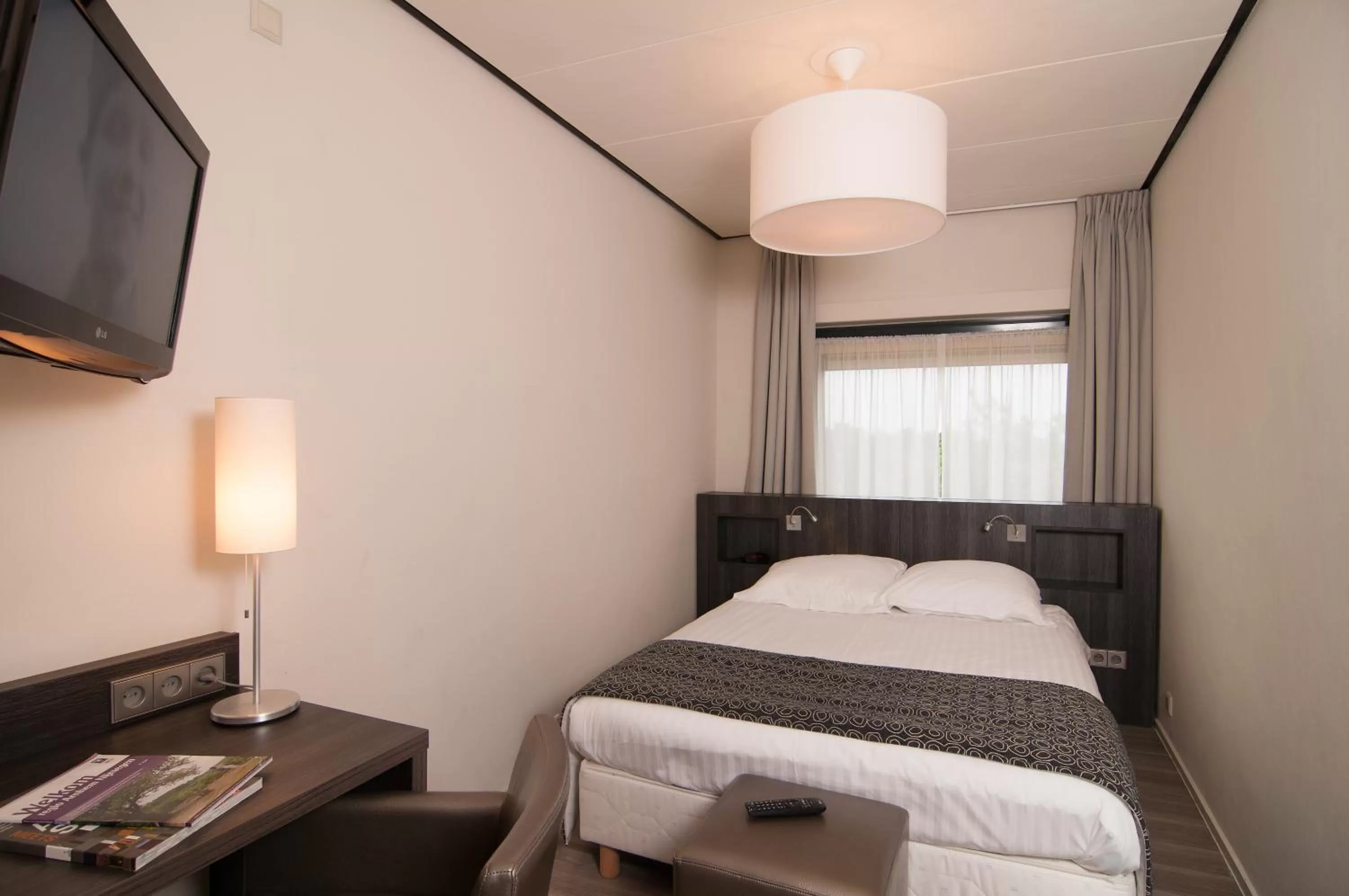 Photo of the whole room, Bed in Het Wapen van Elst
