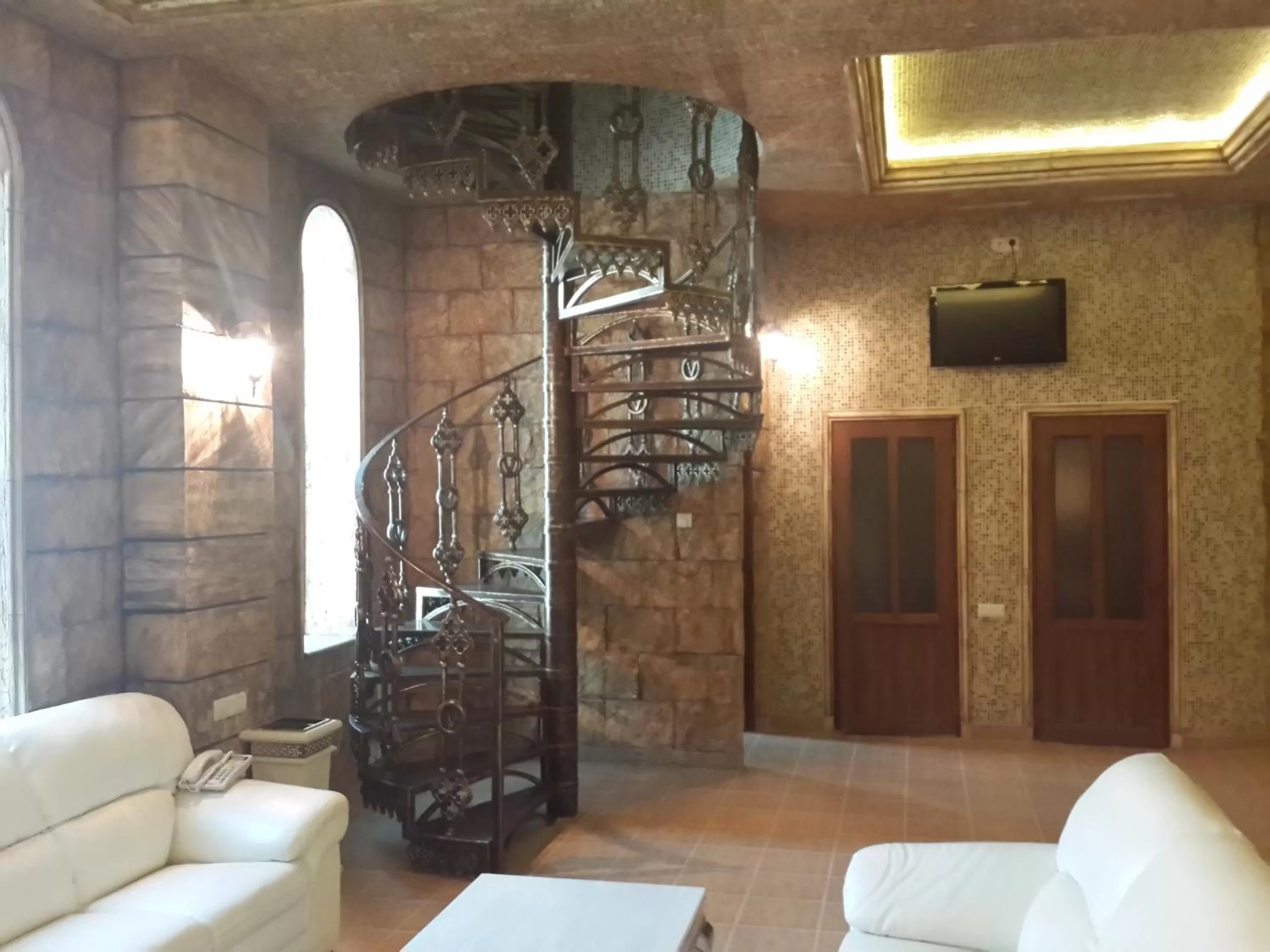 Photo of the whole room, Seating Area in Venezia Palazzo Hotel