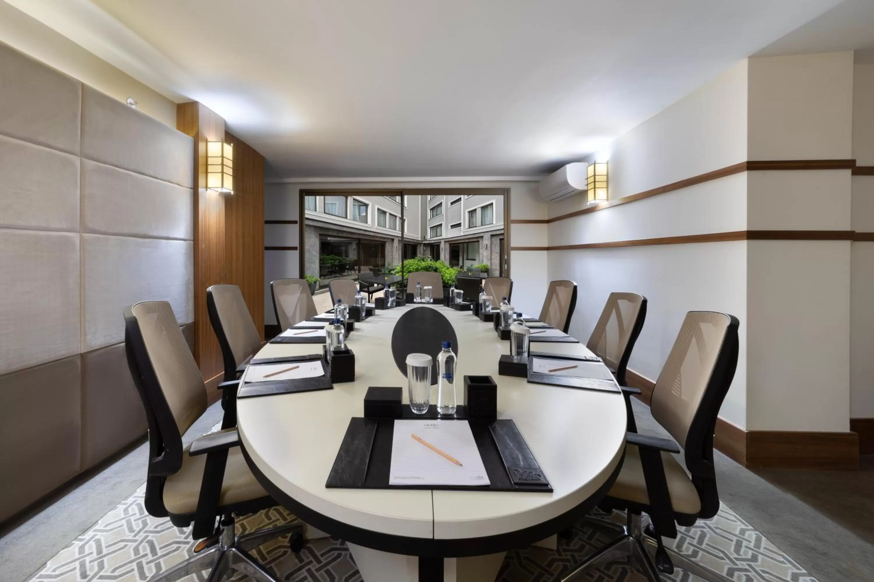 Garden in Mercure Istanbul Bomonti