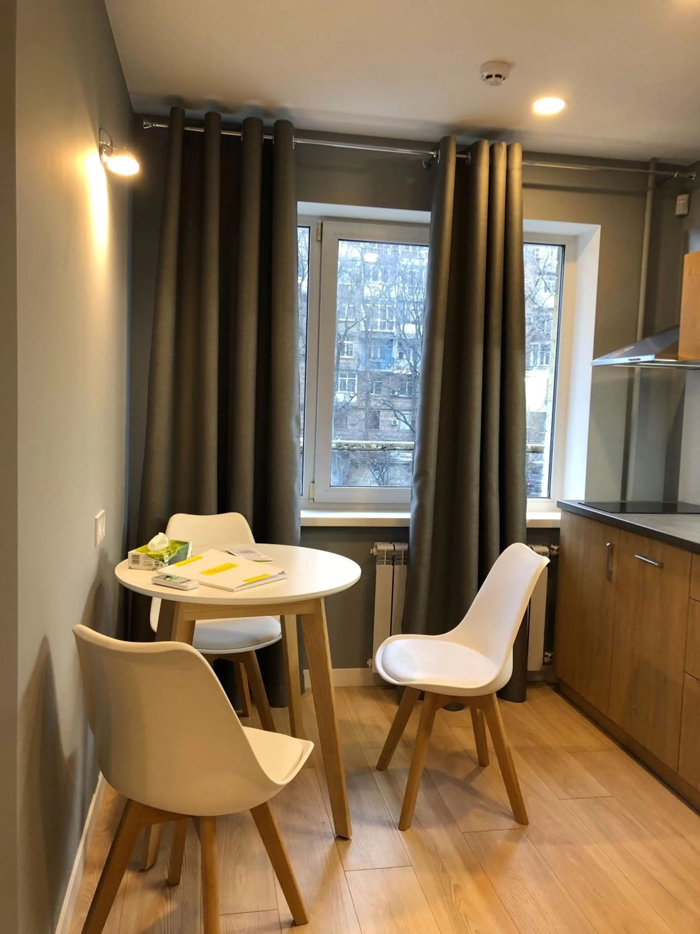 Kitchen or kitchenette, Seating Area in Partner Guest House