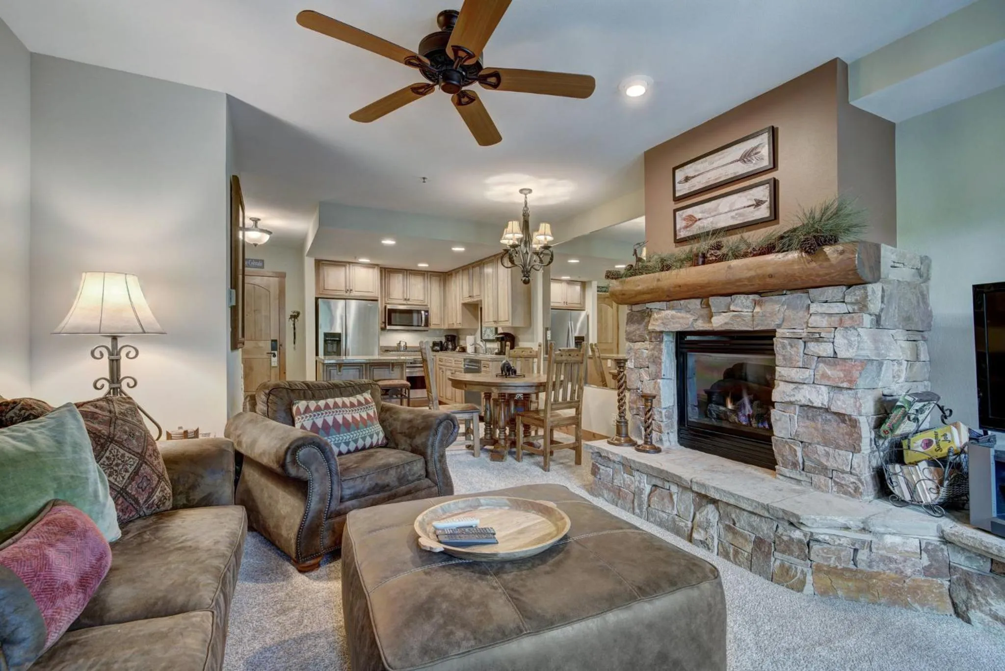 Living room in Timbers & Lone Eagle by Vail Resorts