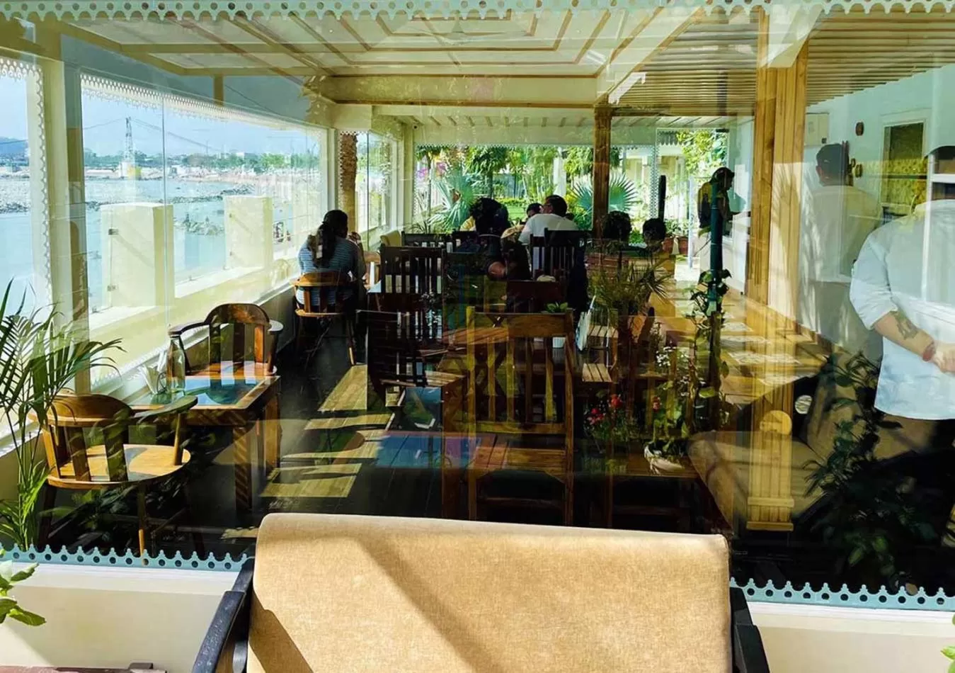 Restaurant/places to eat in Yog Niketan By Sanskriti