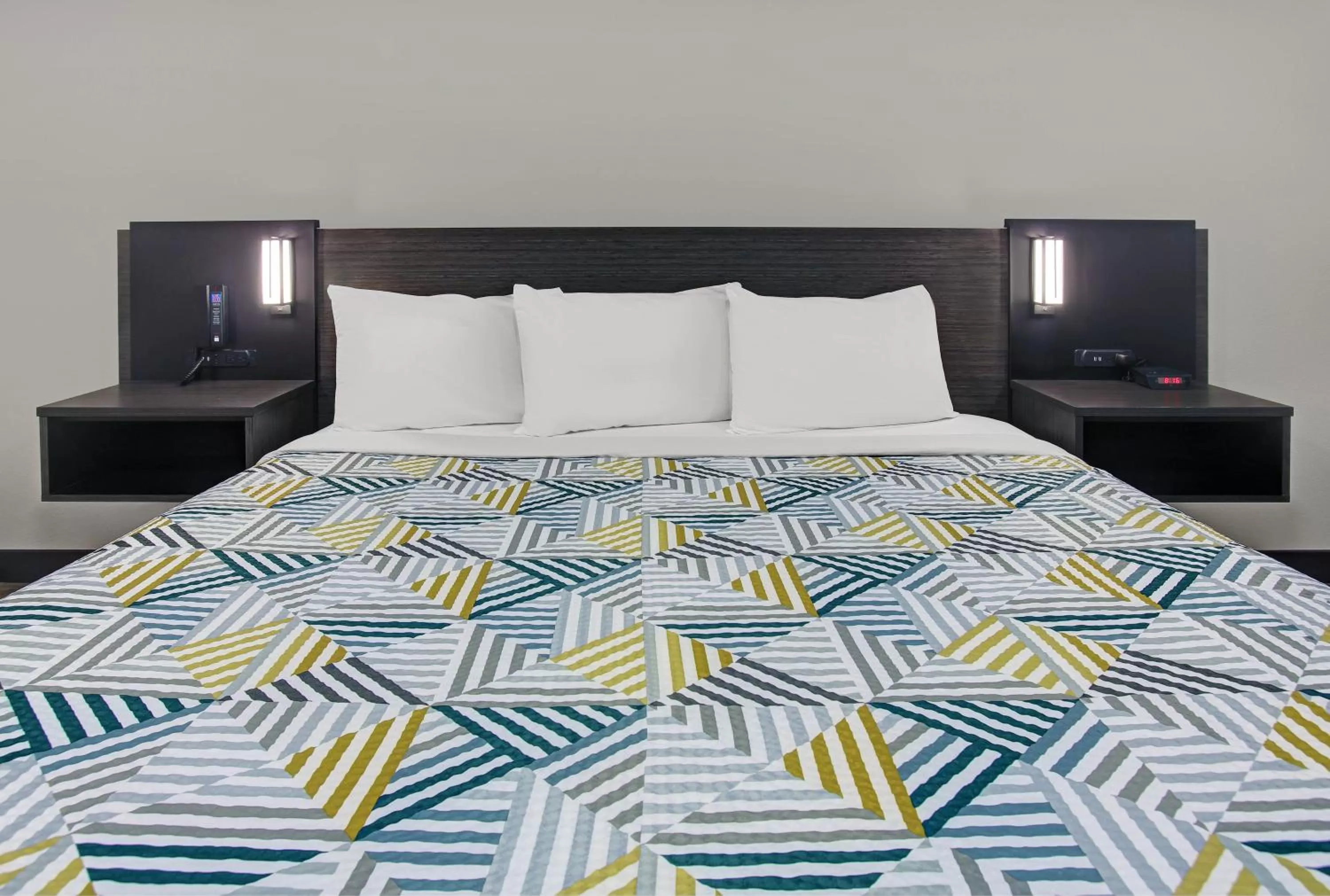 Bed in Motel 6-Monahans, TX