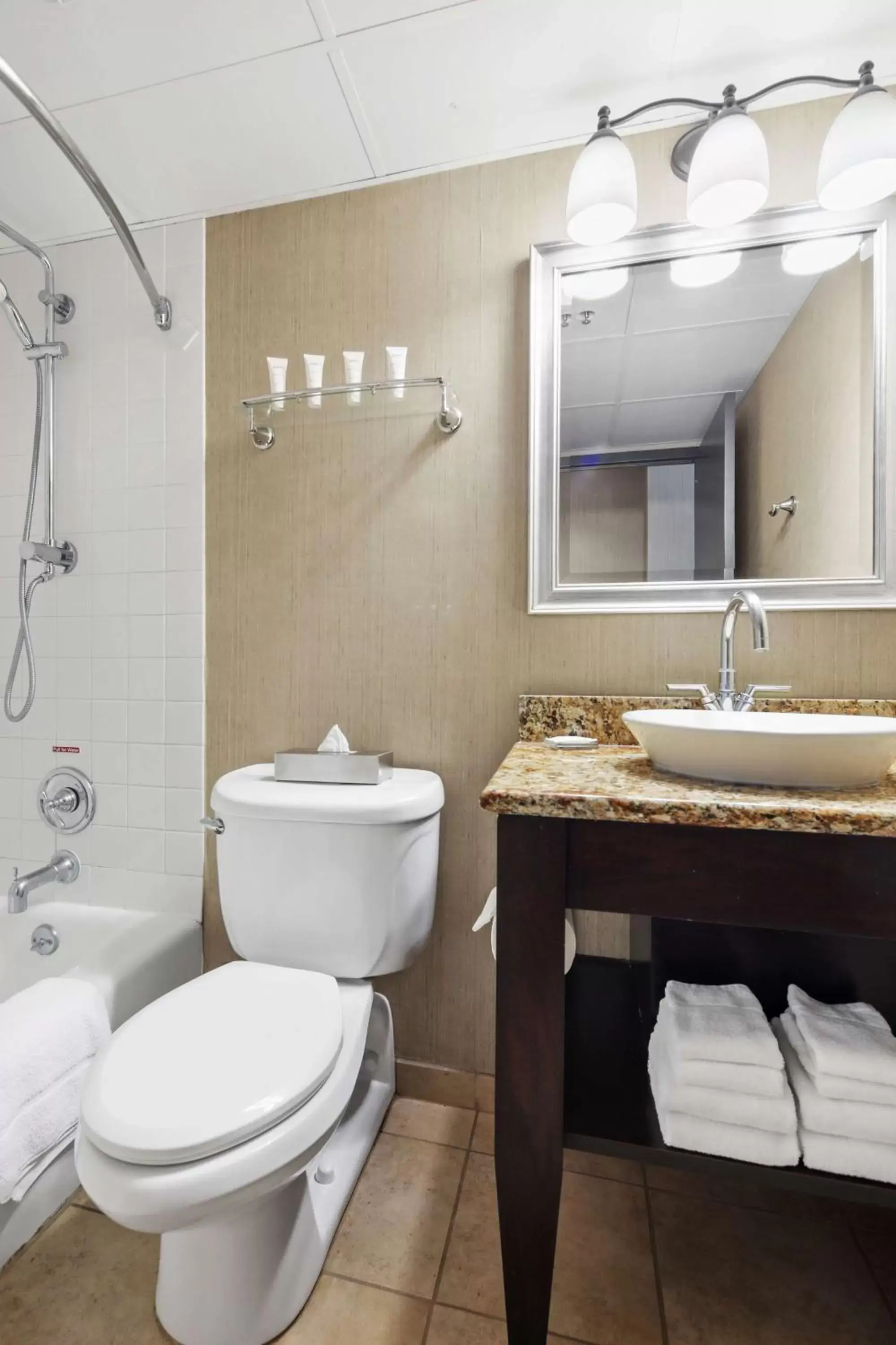 King Room with City View - Non-Smoking in Radisson Hotel La Crosse King Room with City View - Non-Smoking in Radisson Hotel La Crosse