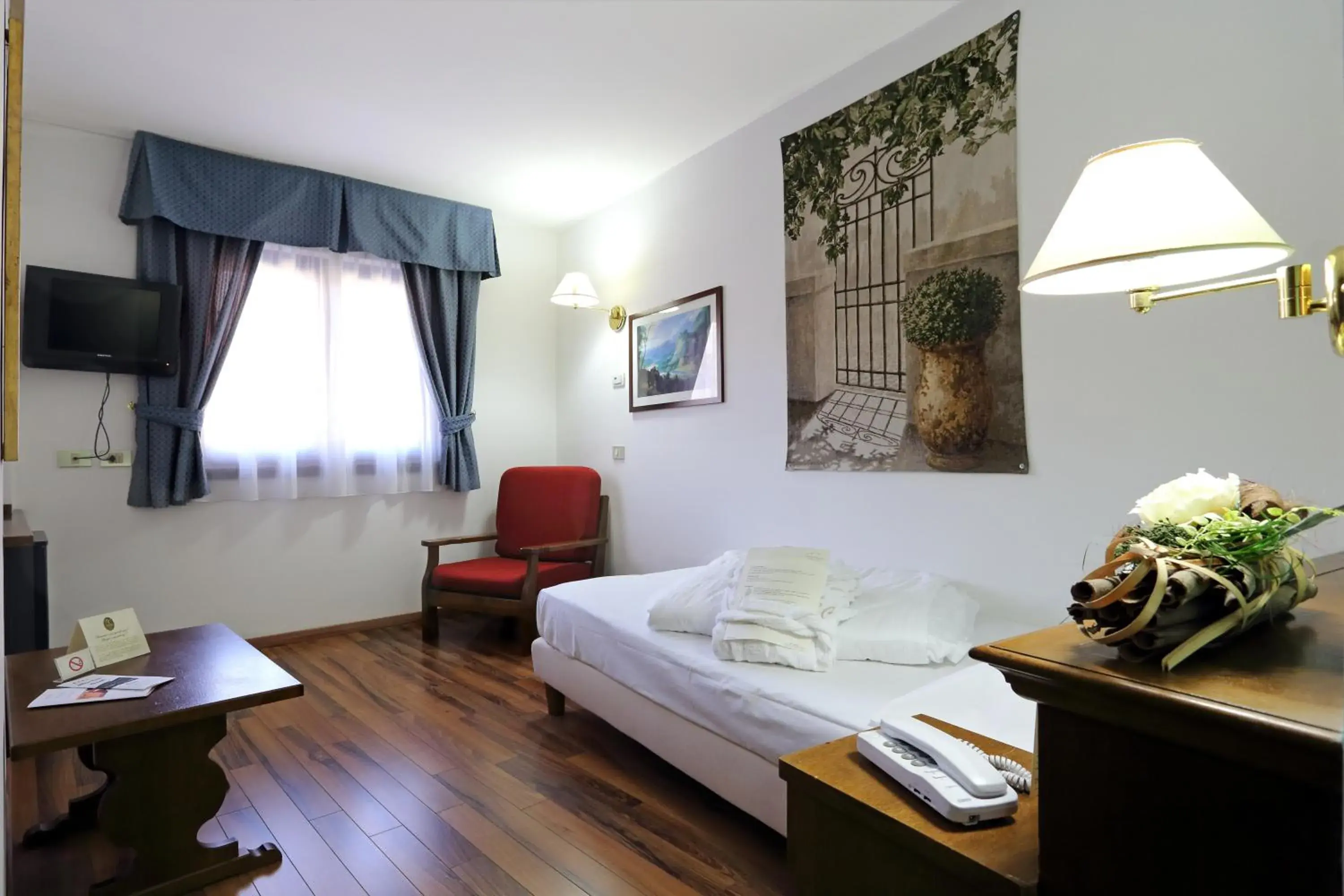 Single Room in Hotel Baita Clementi Single Room in Hotel Baita Clementi