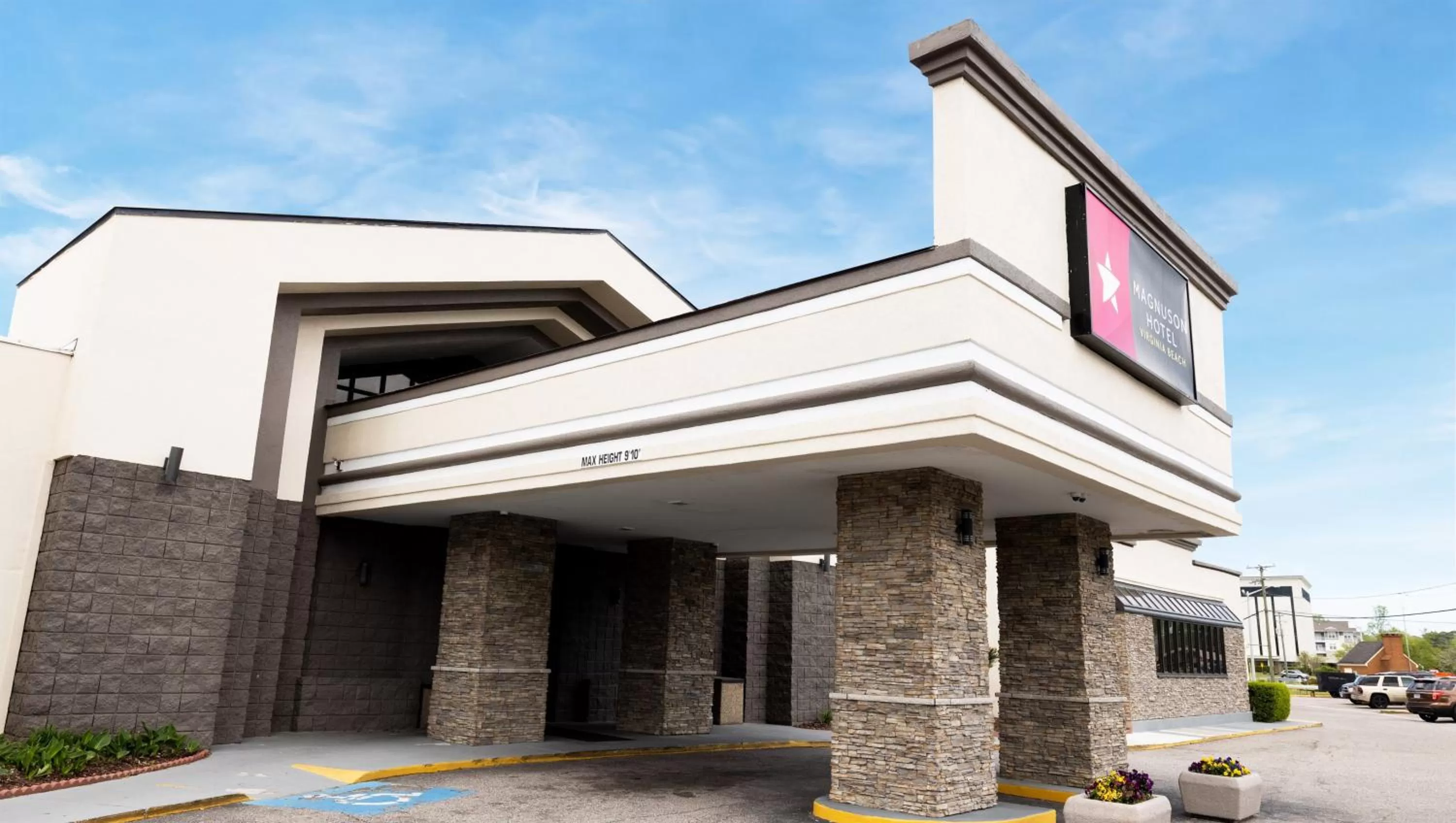 Property building in Magnuson Hotel Virginia Beach