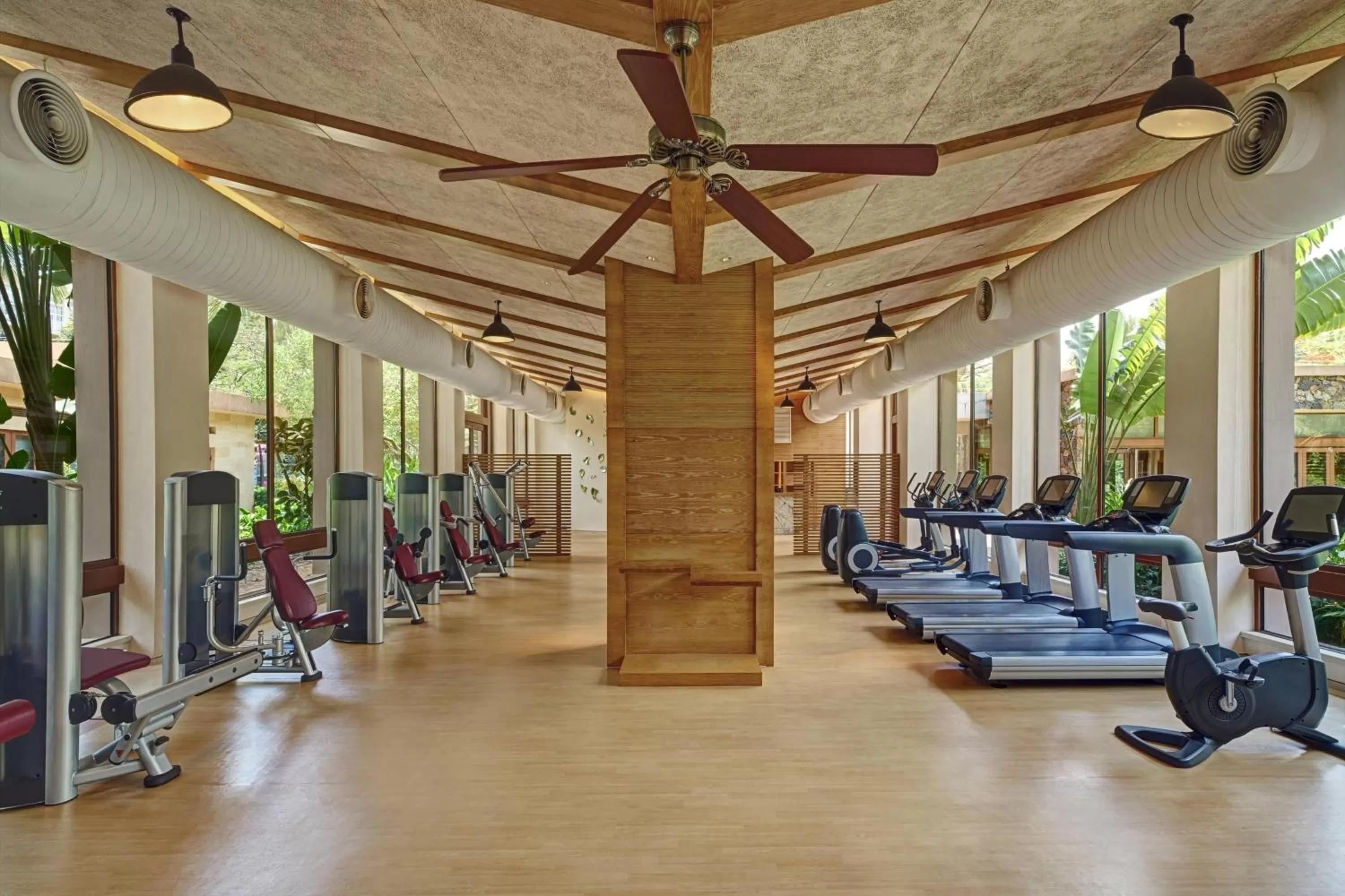 Fitness centre/facilities in Sheraton Shenzhou Peninsula Resort