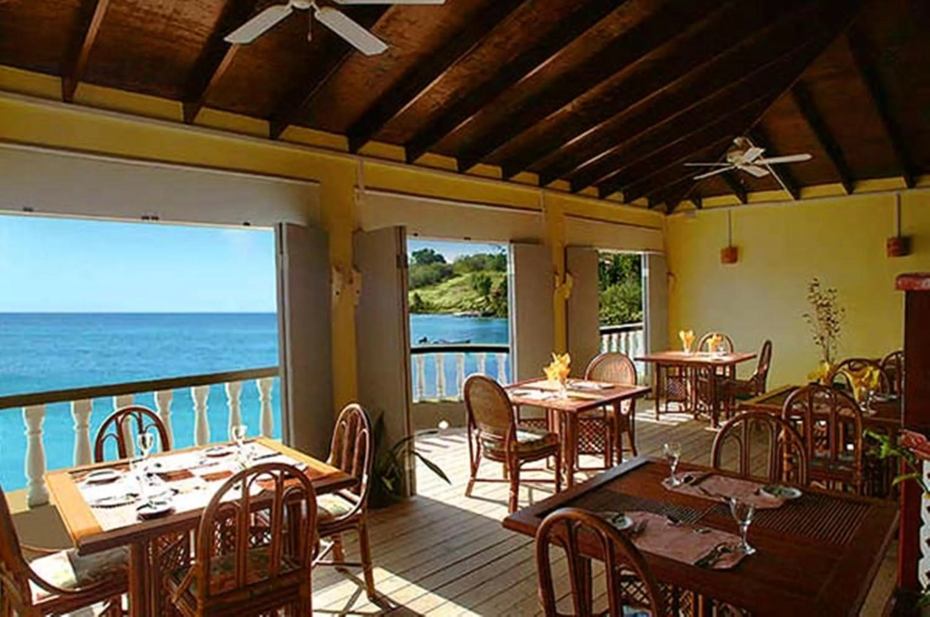 Restaurant/places to eat in Gem Holiday Beach Resort