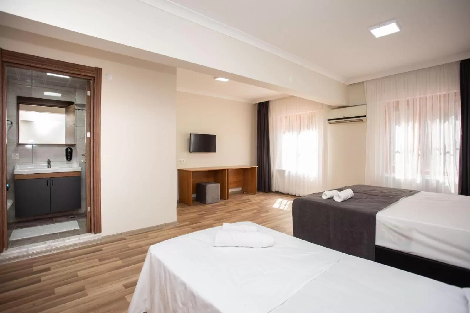 Bed in Türkler Suite Hotel