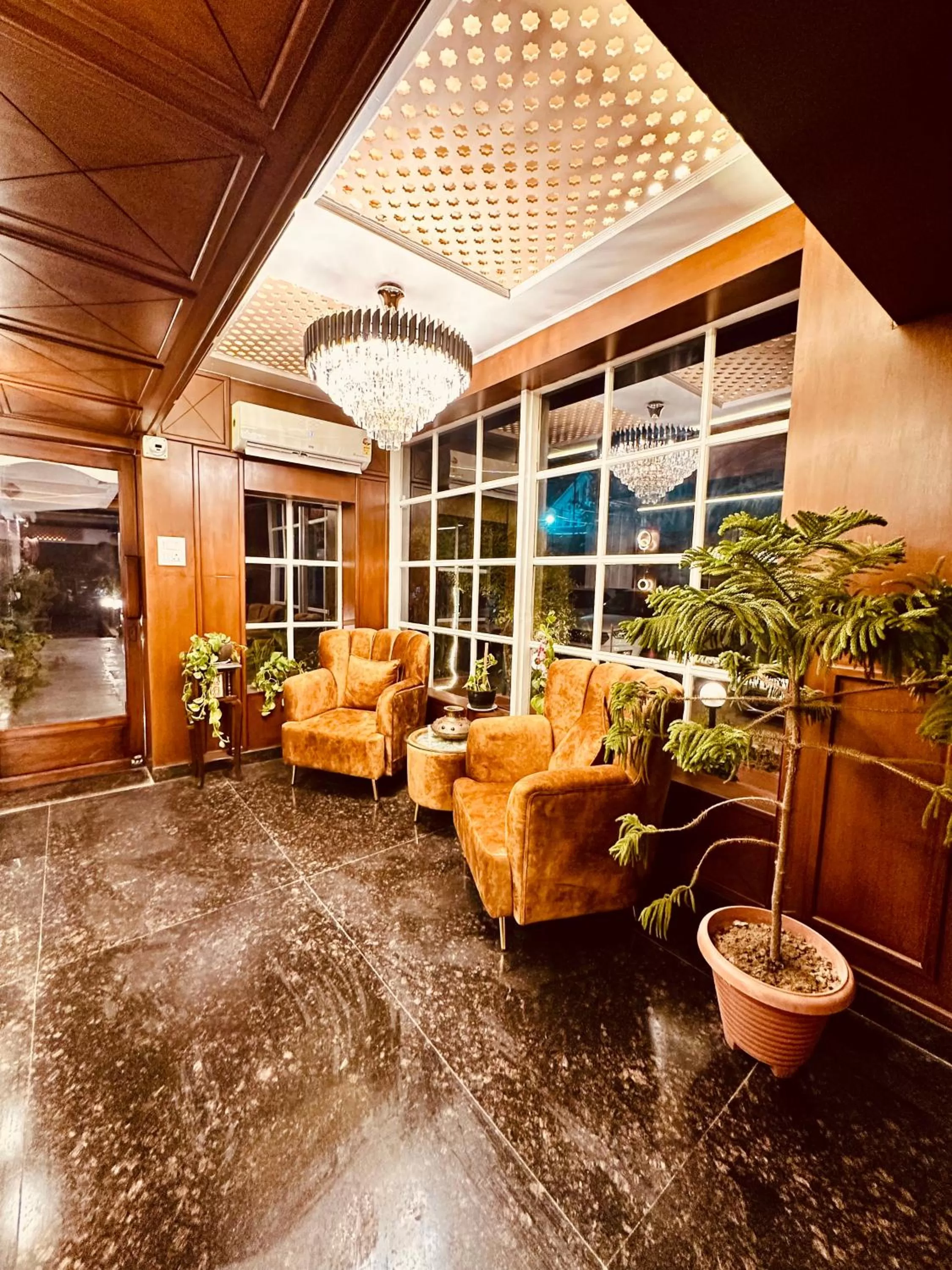 Lobby or reception in Walisons Hotel