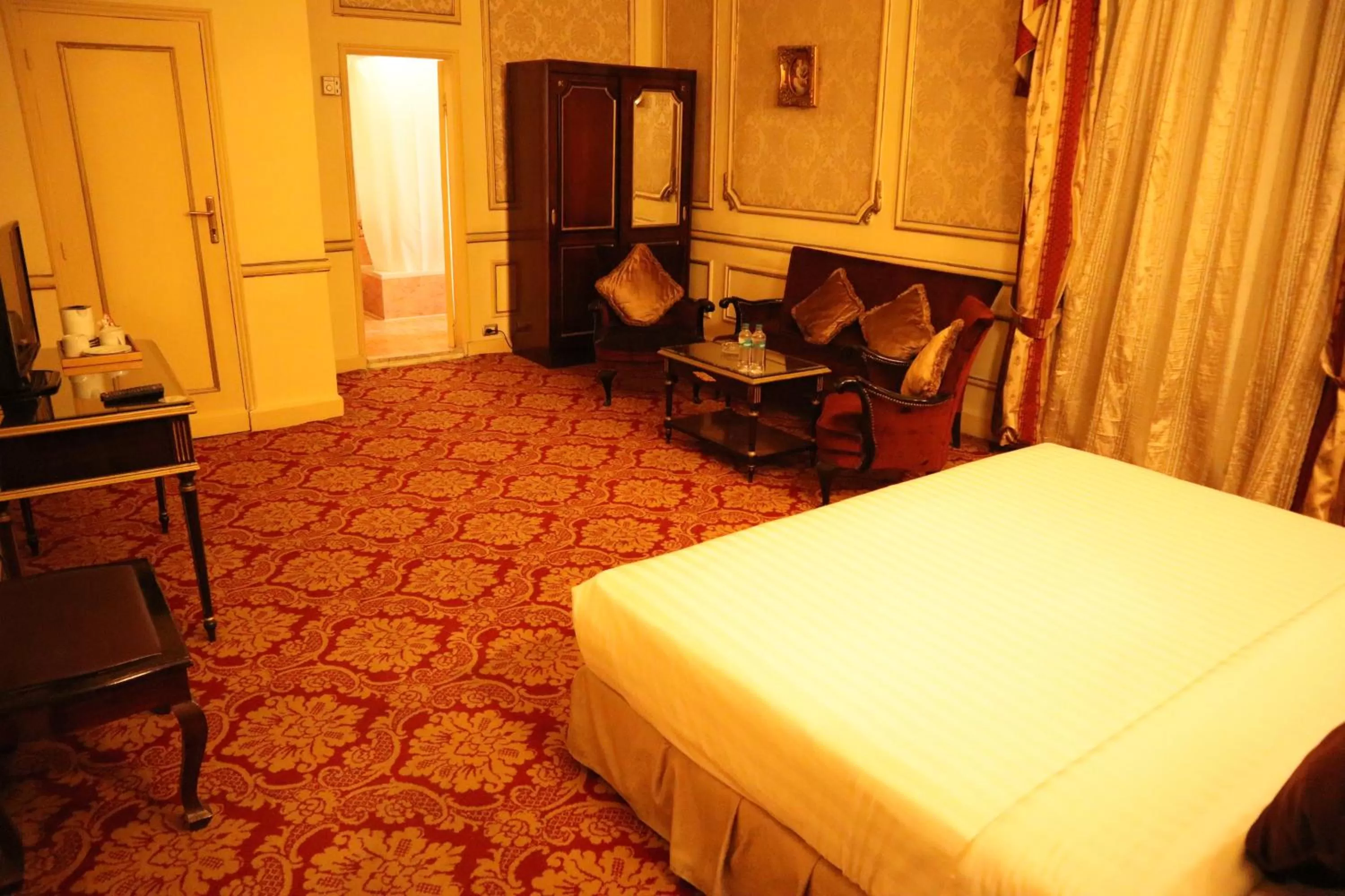 Seating area, Bed in Windsor Palace Luxury Heritage Hotel Since 1906 by Paradise Inn Group