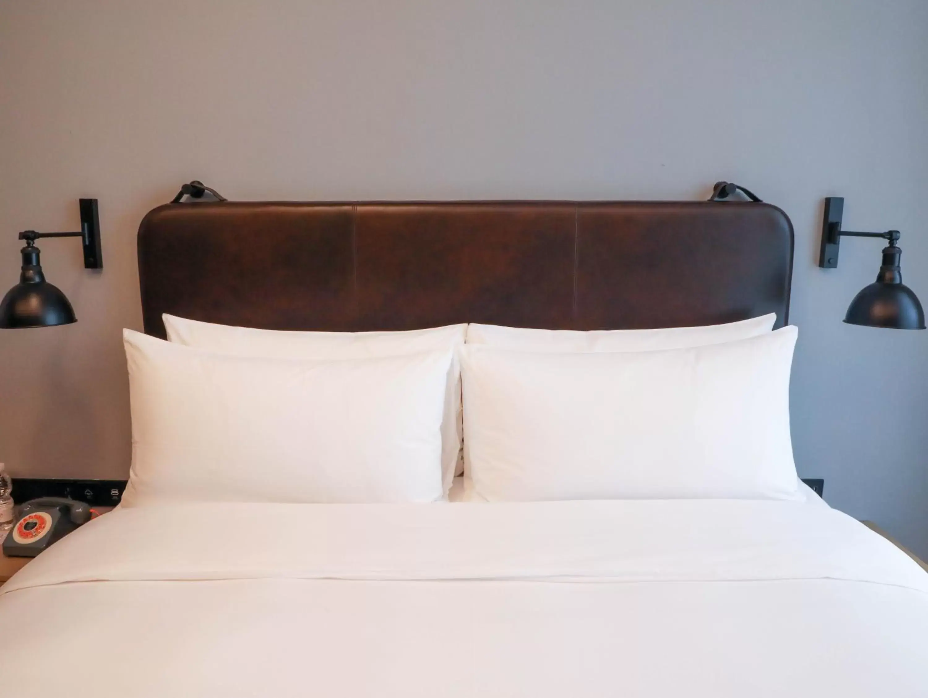 Standard King Room with City View in Moxy Shenzhen North Station Standard King Room with City View in Moxy Shenzhen North Station