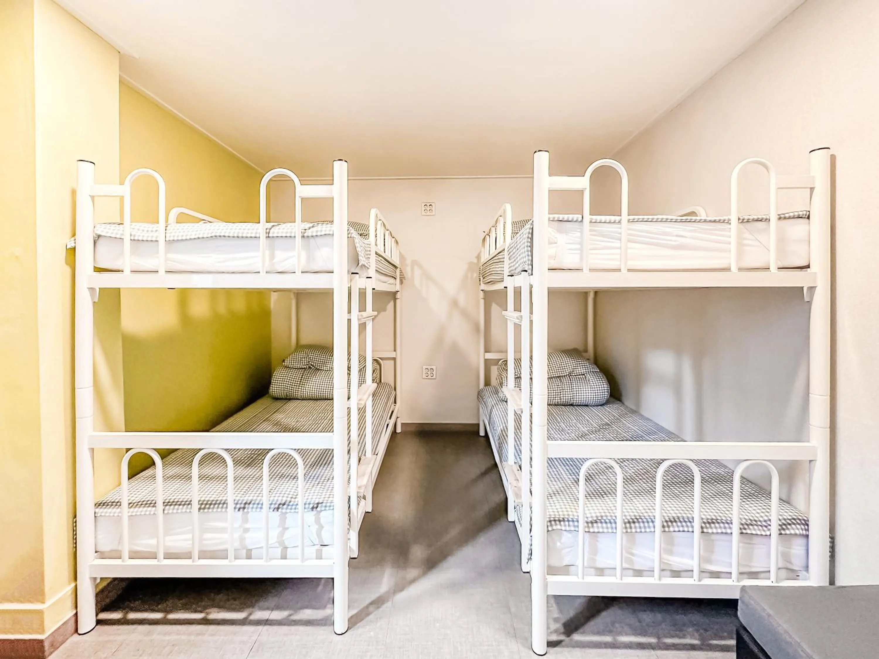 Bed in Dongseongro ZERO guesthouse