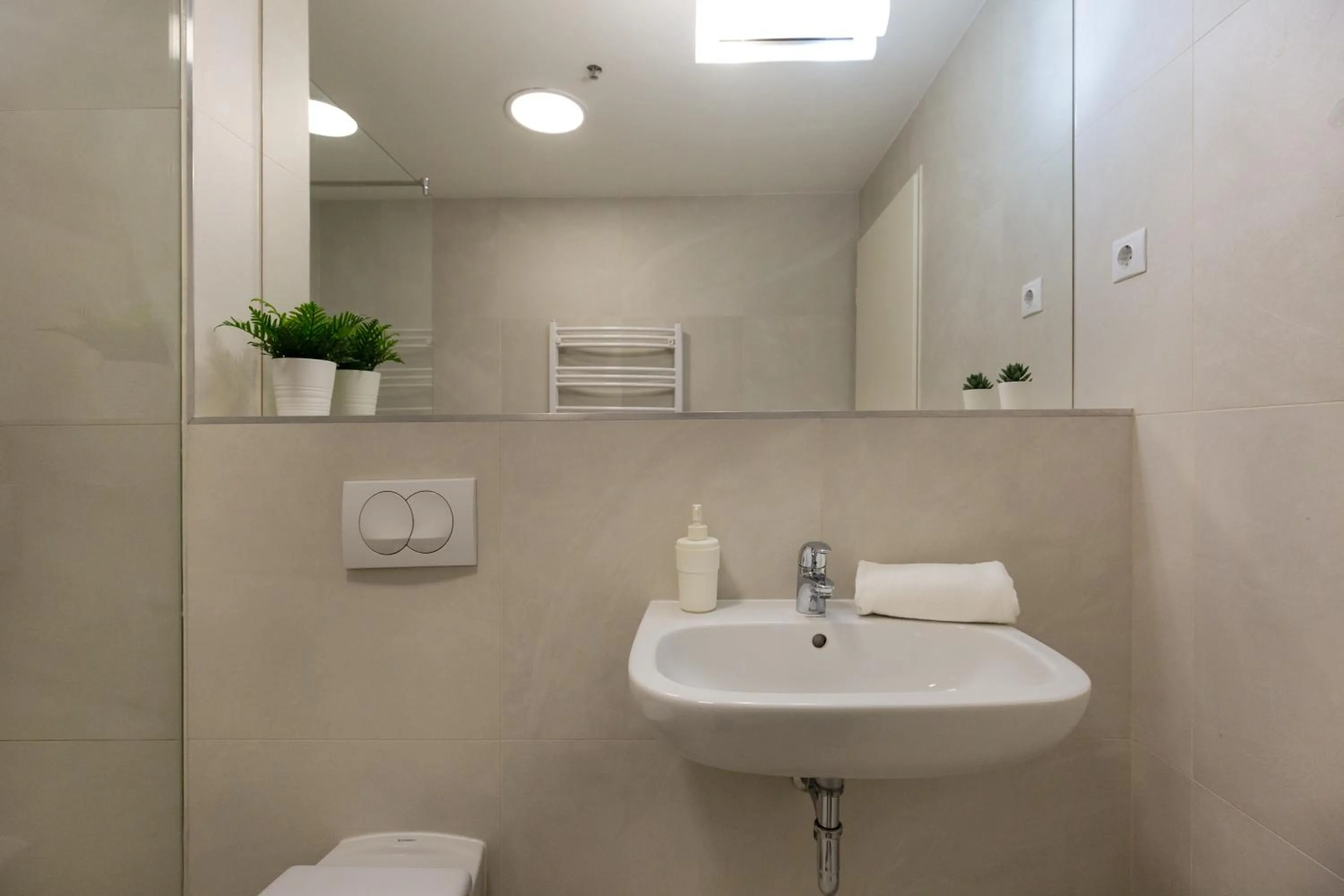 Bathroom in Vagabond Downtown