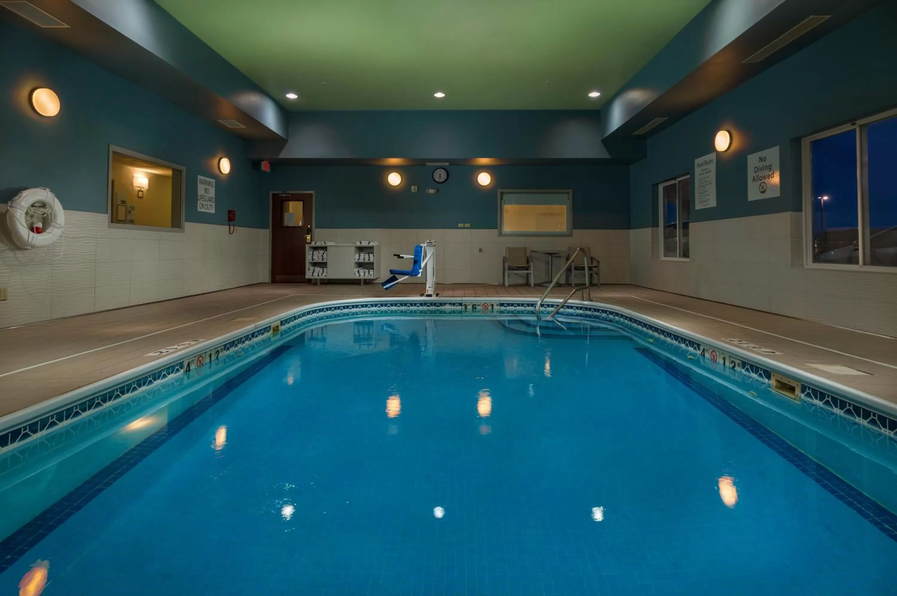 Swimming pool in Holiday Inn Express Lawrence by IHG