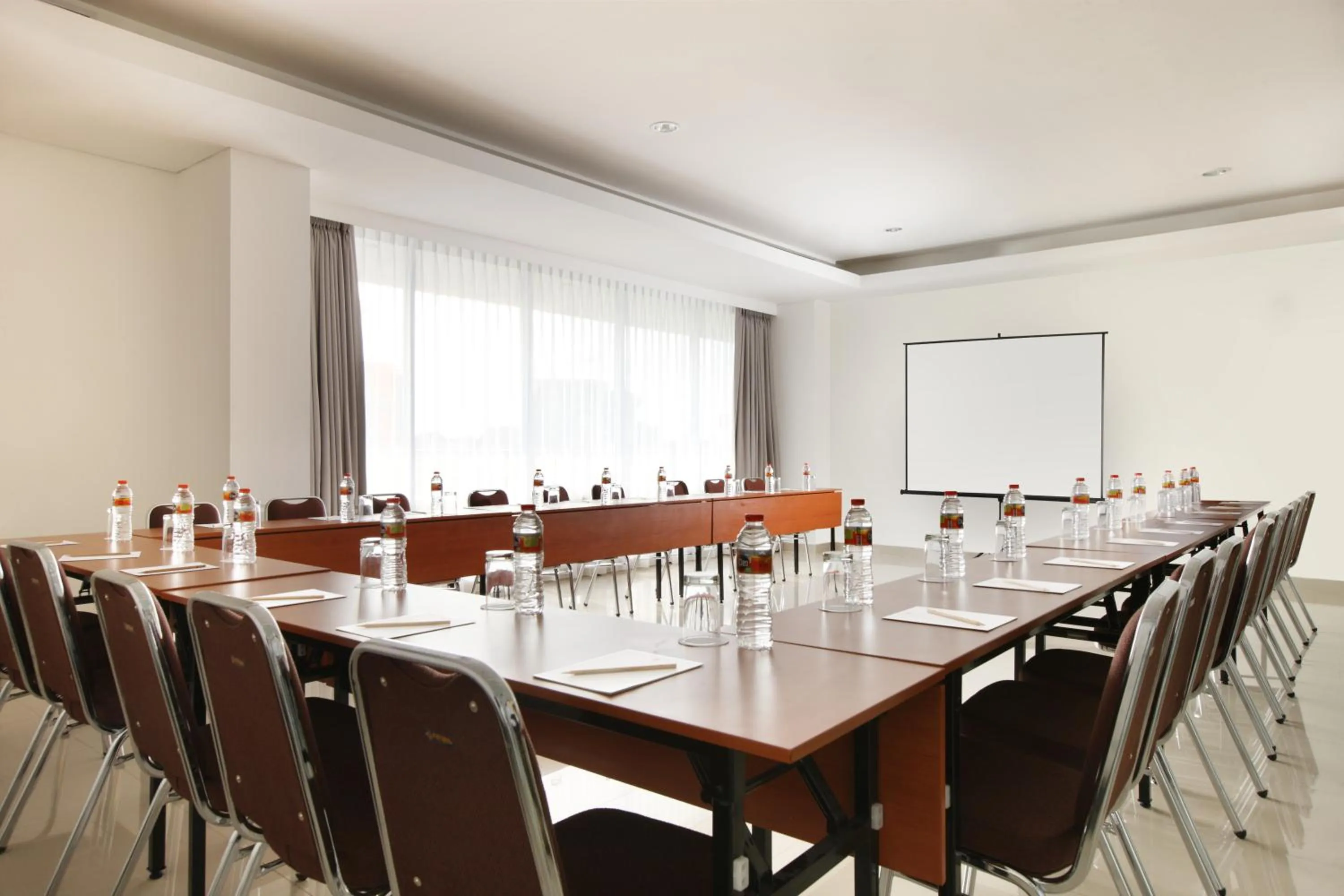 Amaris Hotel Serpong Tangerang