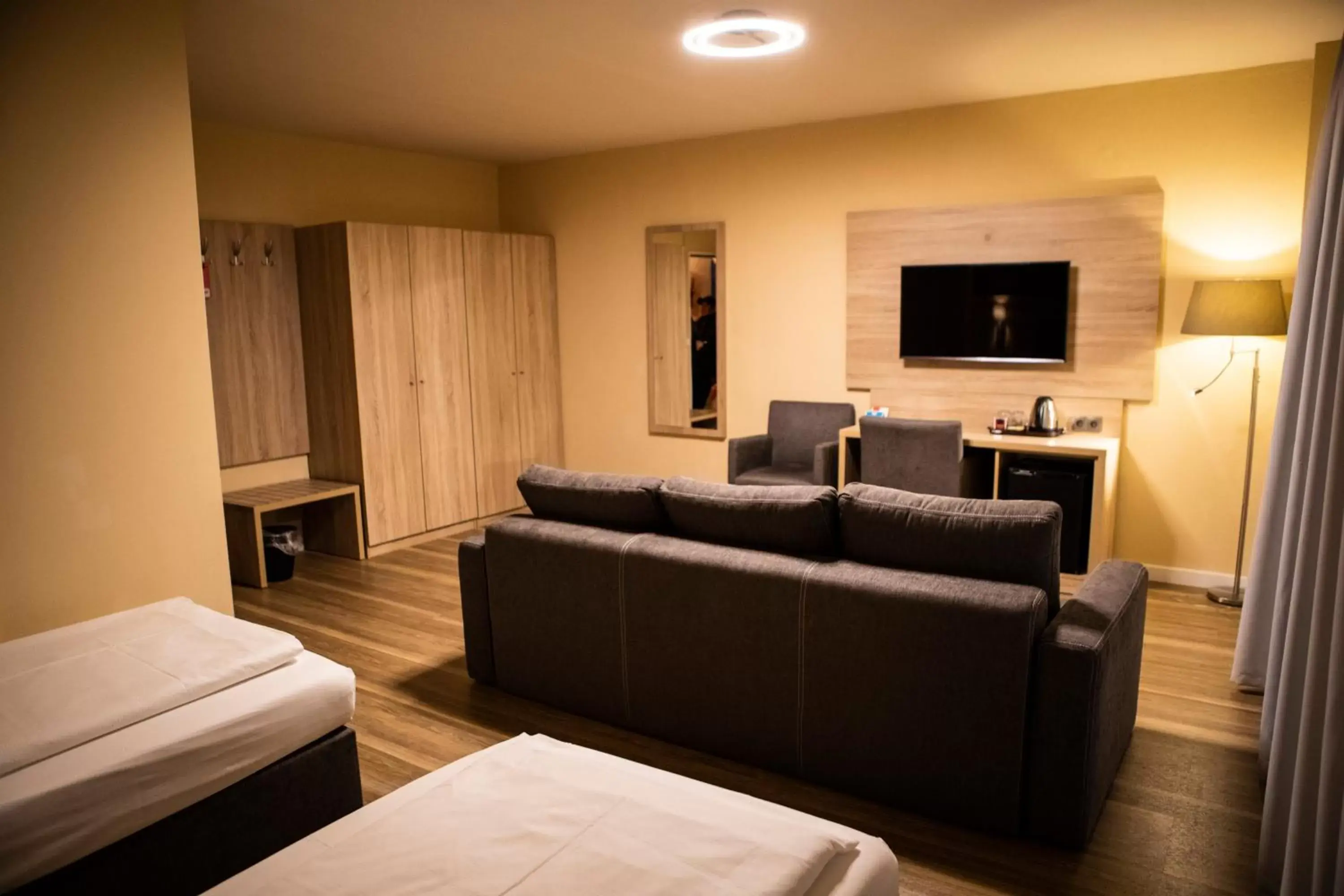 Family Room in BlnCty Hotel Family Room in BlnCty Hotel