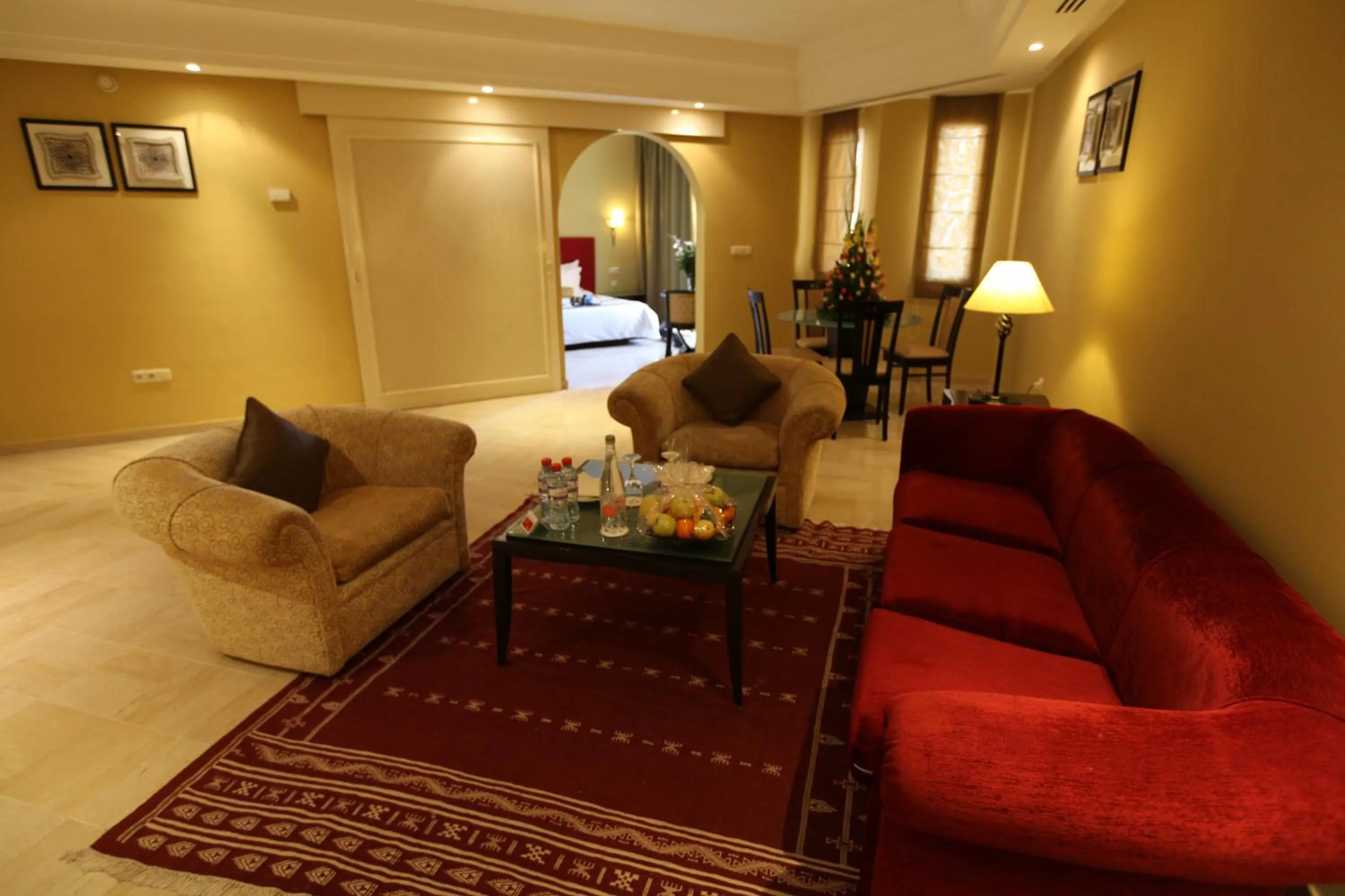 Living room in Ramada Plaza by Wyndham Tunis