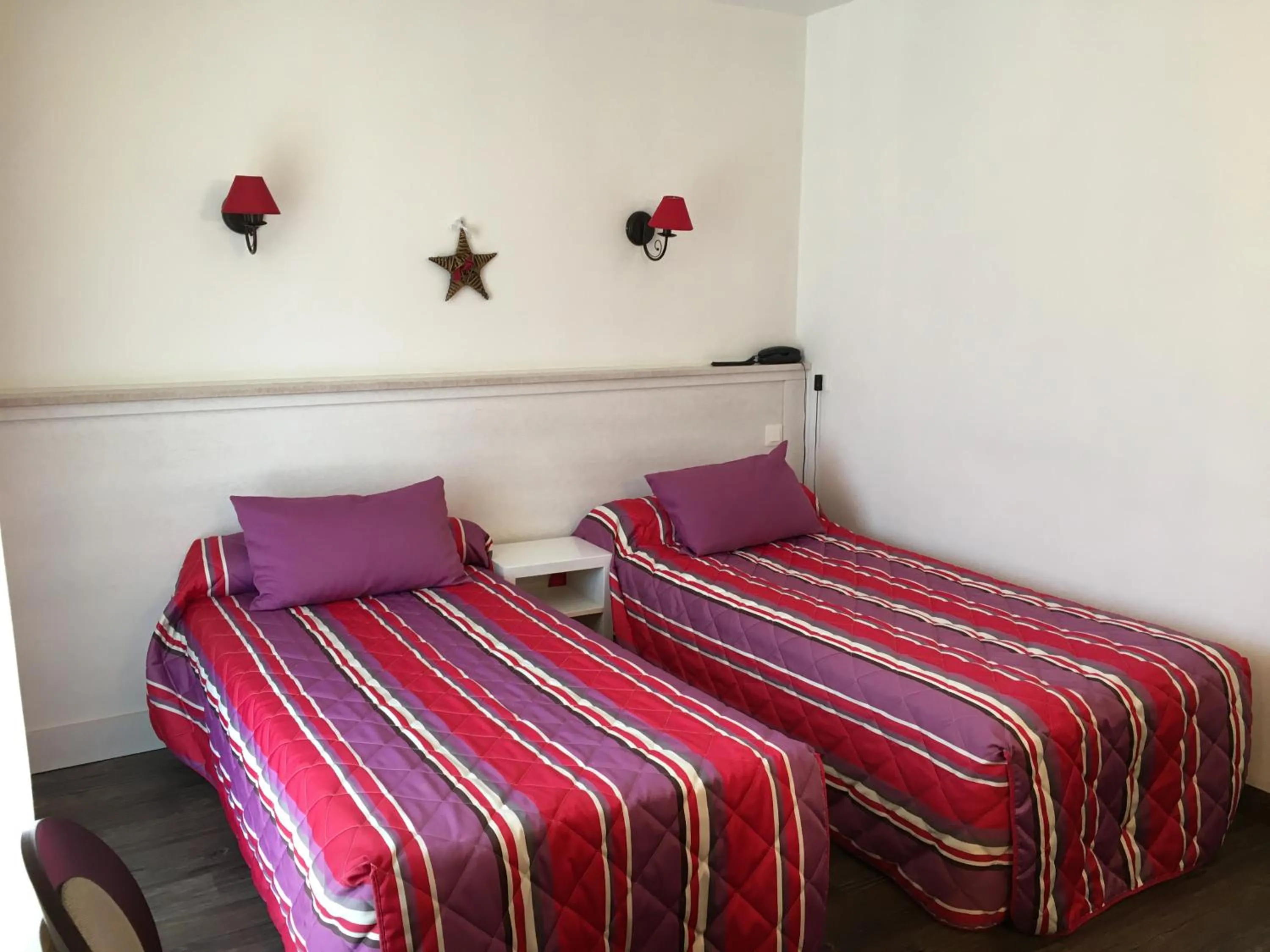 Twin Room in Le Catinat Fleuri