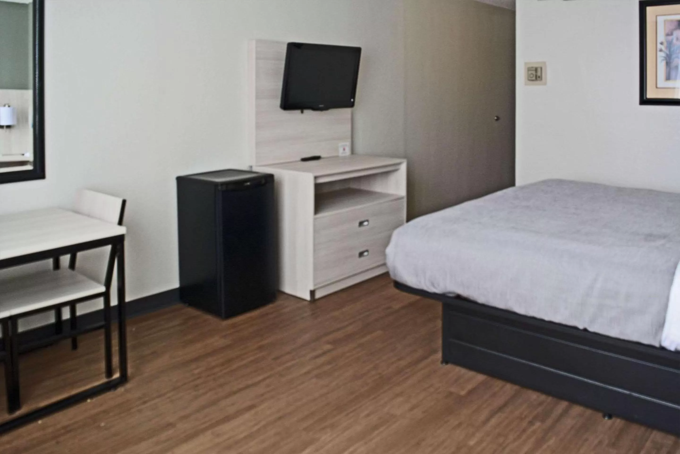 Bedroom, Bed in Quality Inn & Suites East Syracuse - Carrier Circle