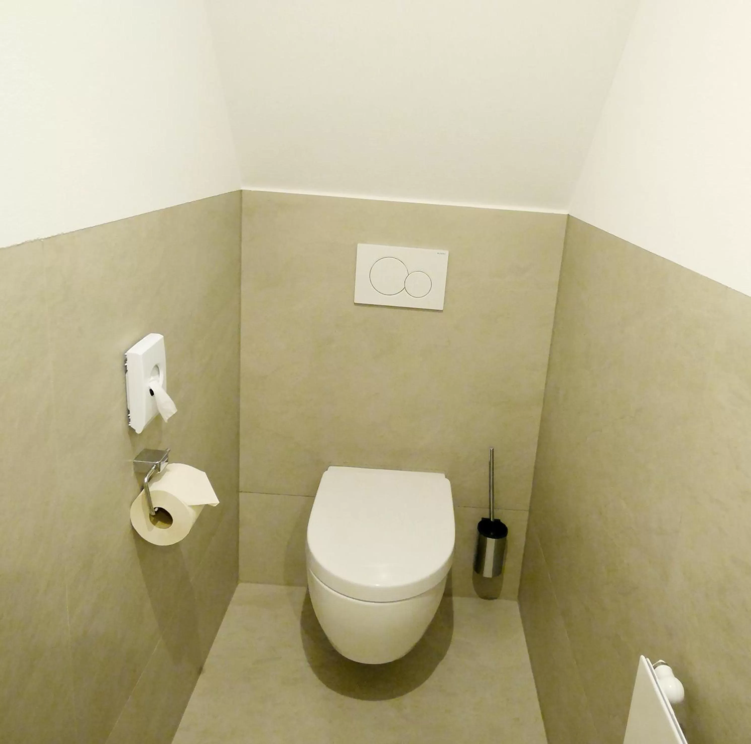 Toilet in Berghotel Zollersteighof