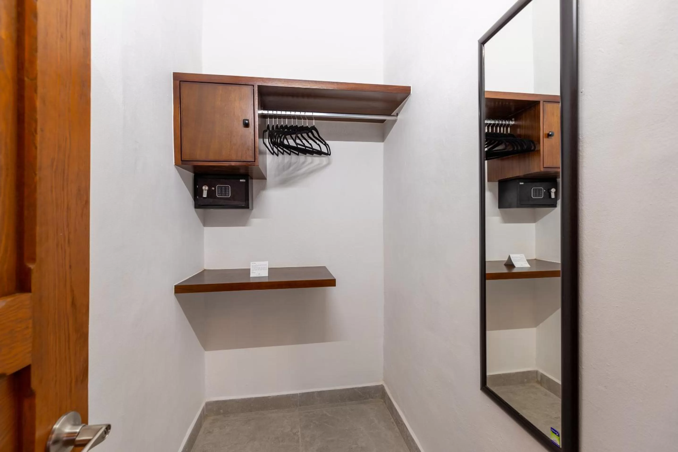 wardrobe in Plaza Chapala Hotel